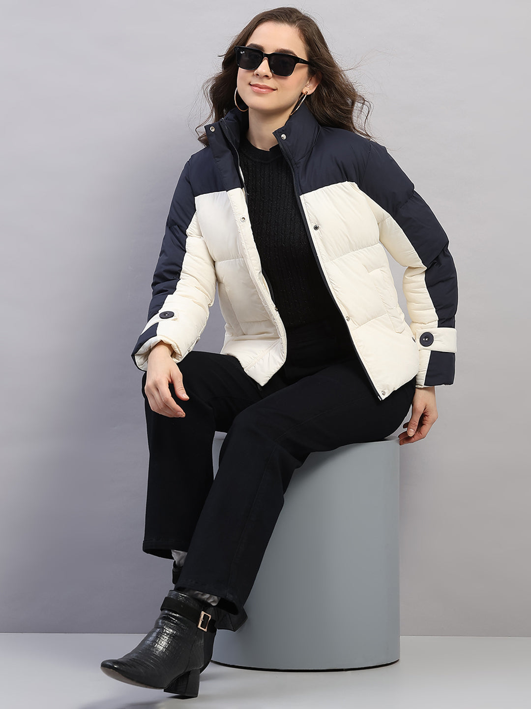 Women Navy Blue Solid Collar Full Sleeve Jacket