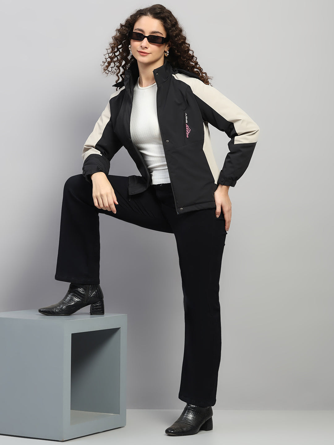 Women Black Solid Hooded Full Sleeve Jacket