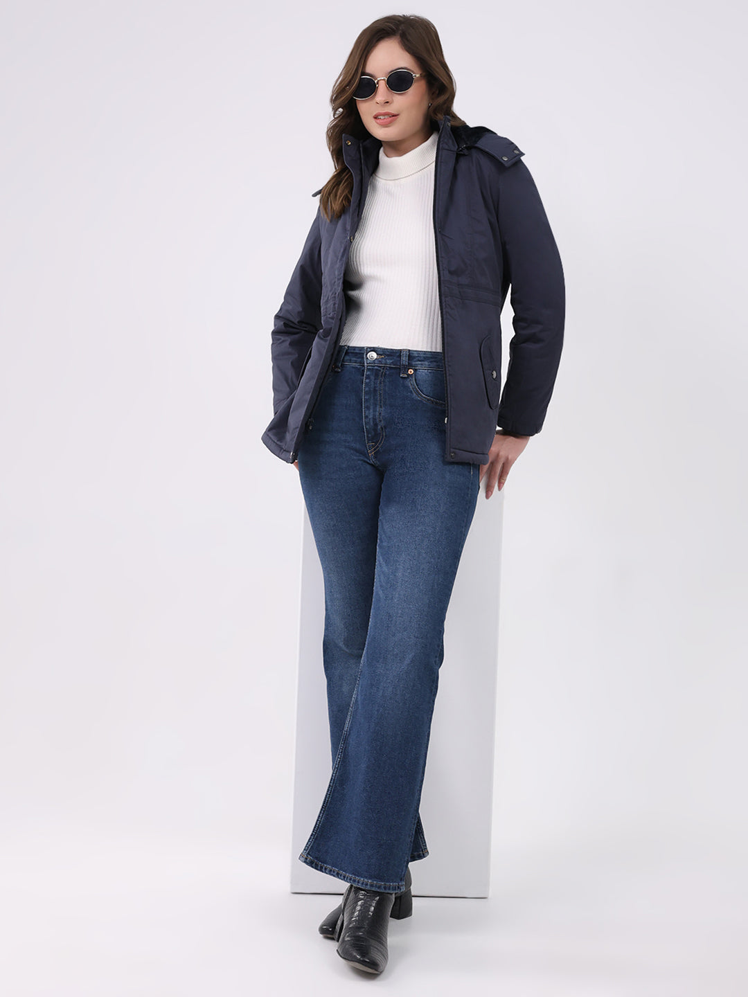 Women Navy Blue Solid Hooded Full Sleeve Jacket