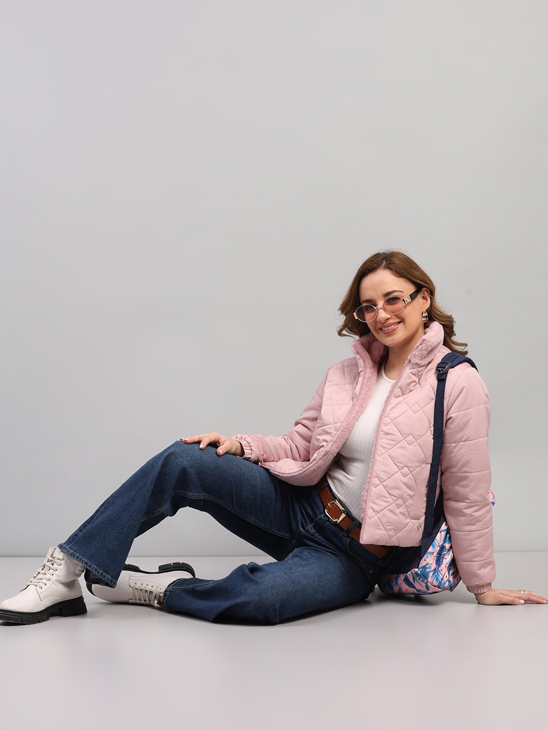 Women Pink Solid Collar Full Sleeve Reversible Jacket