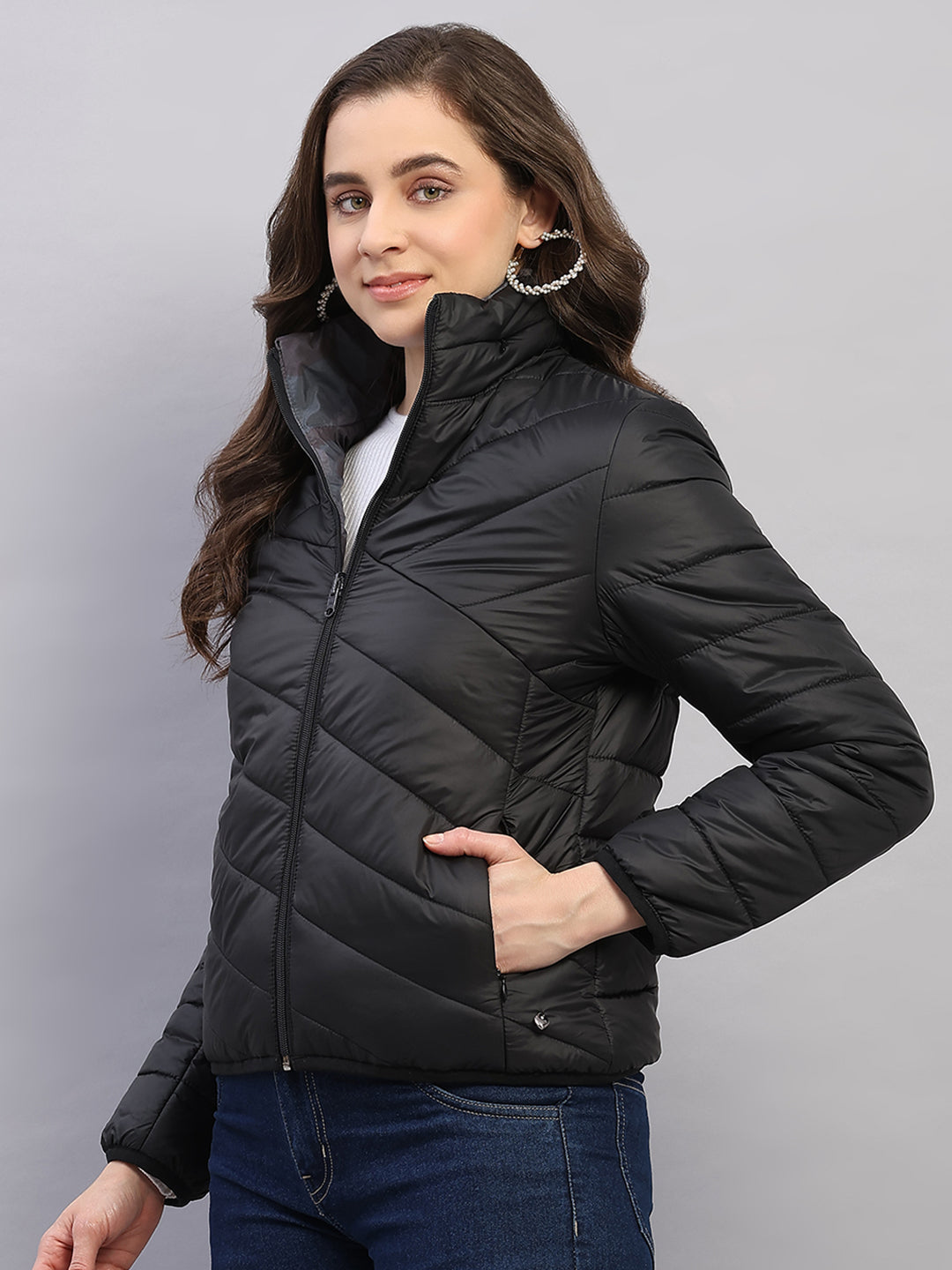 Women Black Solid Collar Full Sleeve Reversible Jacket