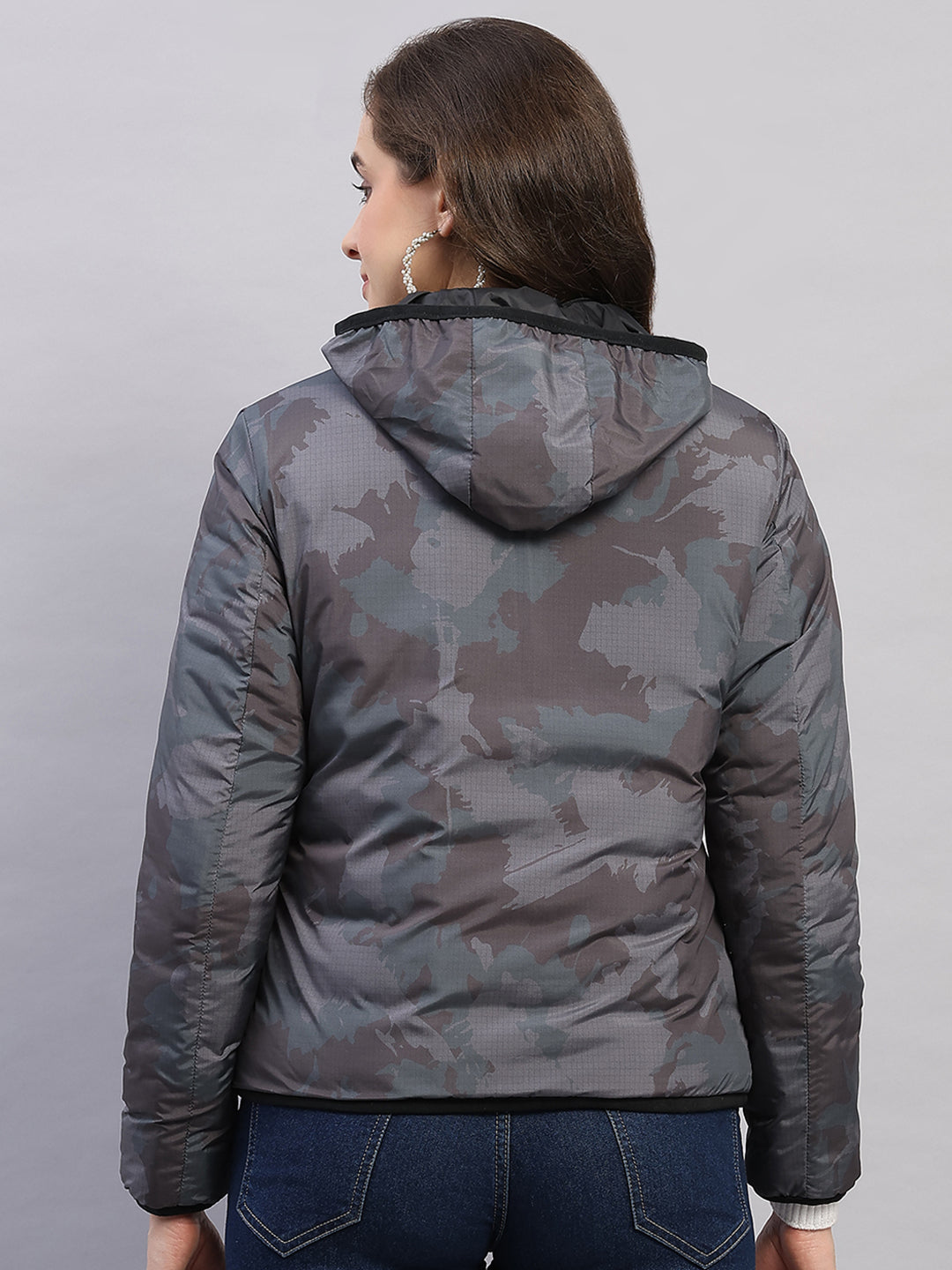 Women Black Solid Collar Full Sleeve Reversible Jacket