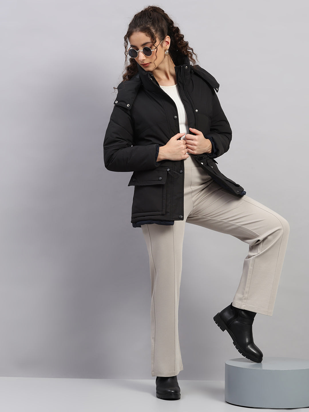 Women Black Solid Hooded Full Sleeve Jacket