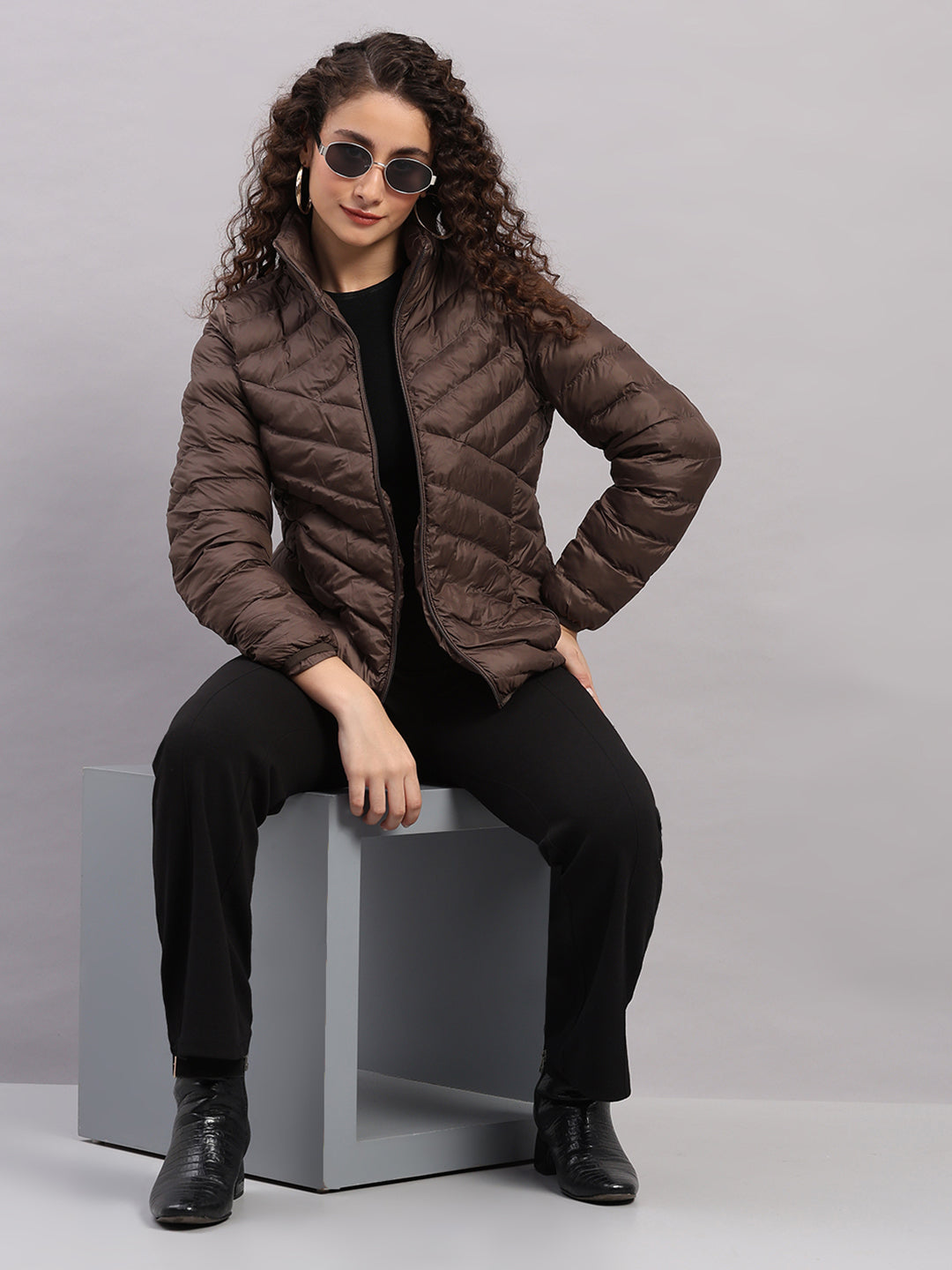 Women Brown Solid Hooded Lightweight Packable Jacket