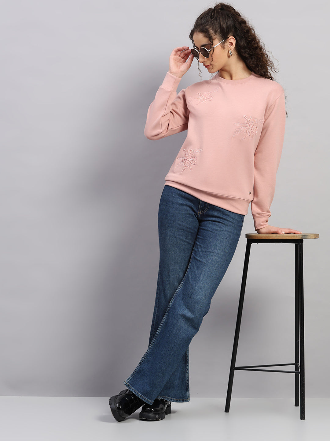 Women Pink Embroidered Round Neck Full Sleeve Sweatshirt