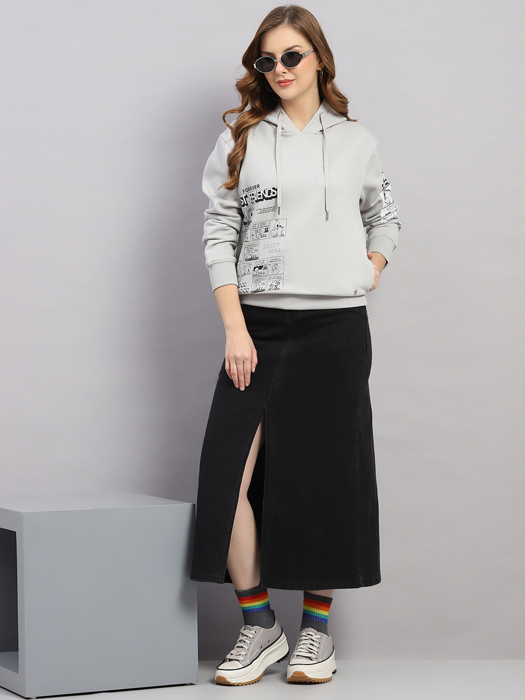 Women Grey Printed Hooded Full Sleeve Sweatshirt