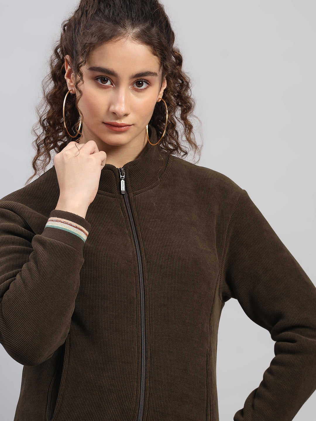Women Olive Solid Round Neck Full Sleeve Sweatshirt