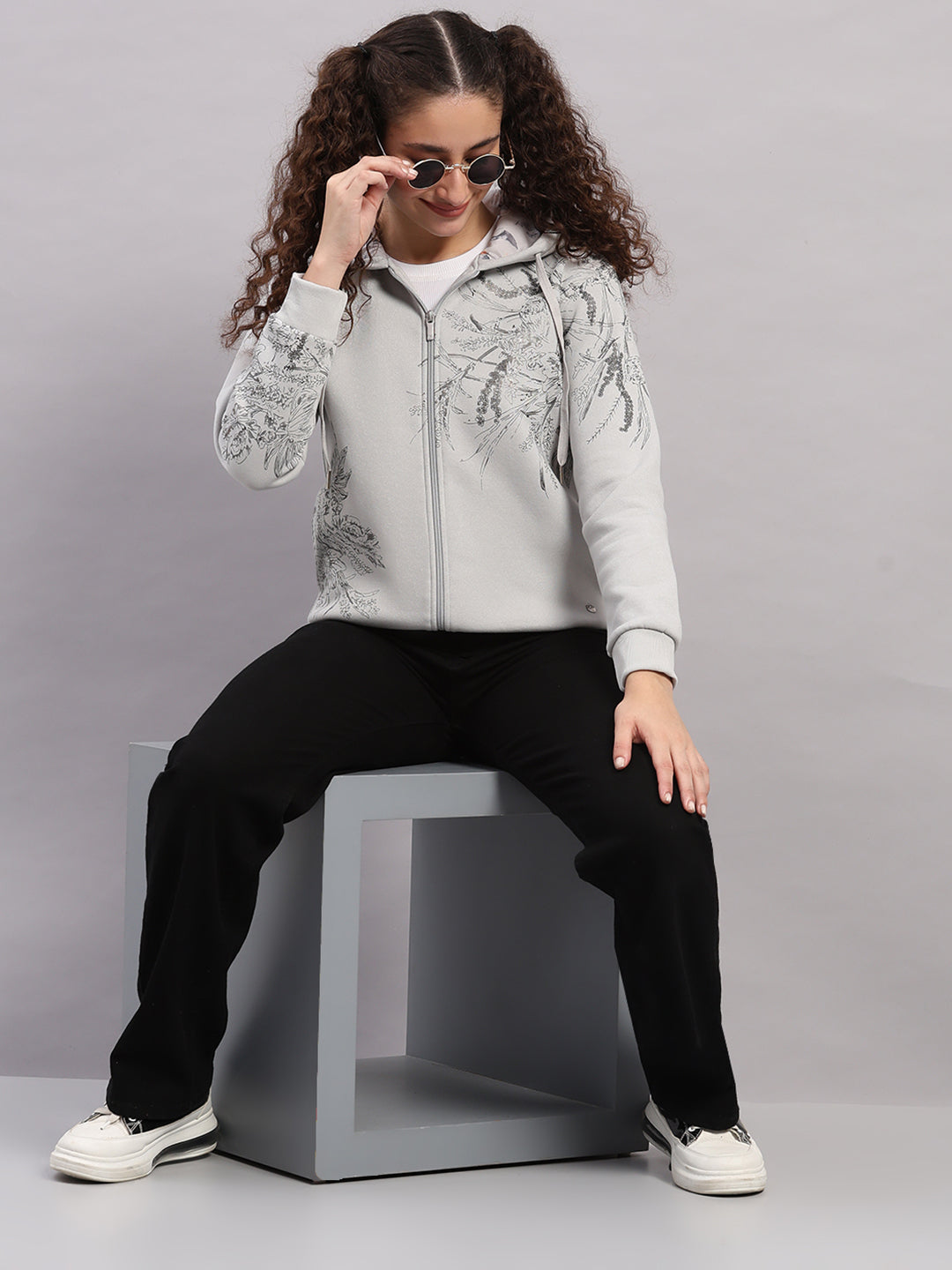 Women Grey Printed Hooded Full Sleeve Sweatshirt