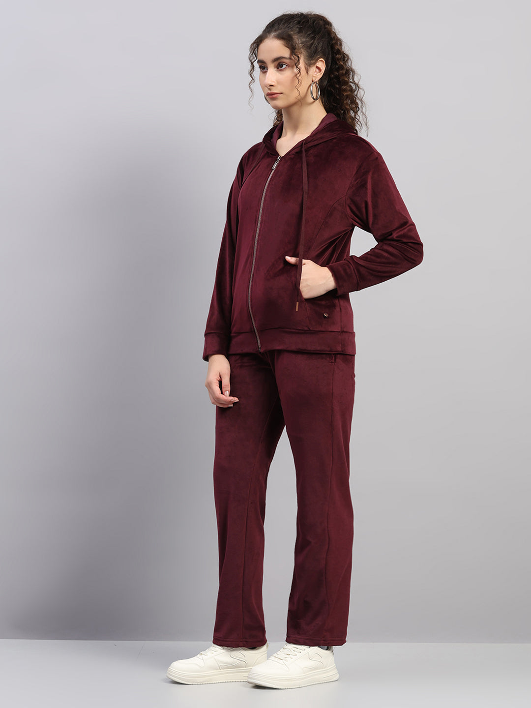 Women Burgundy Solid Hooded Full Sleeve Winter Tracksuit