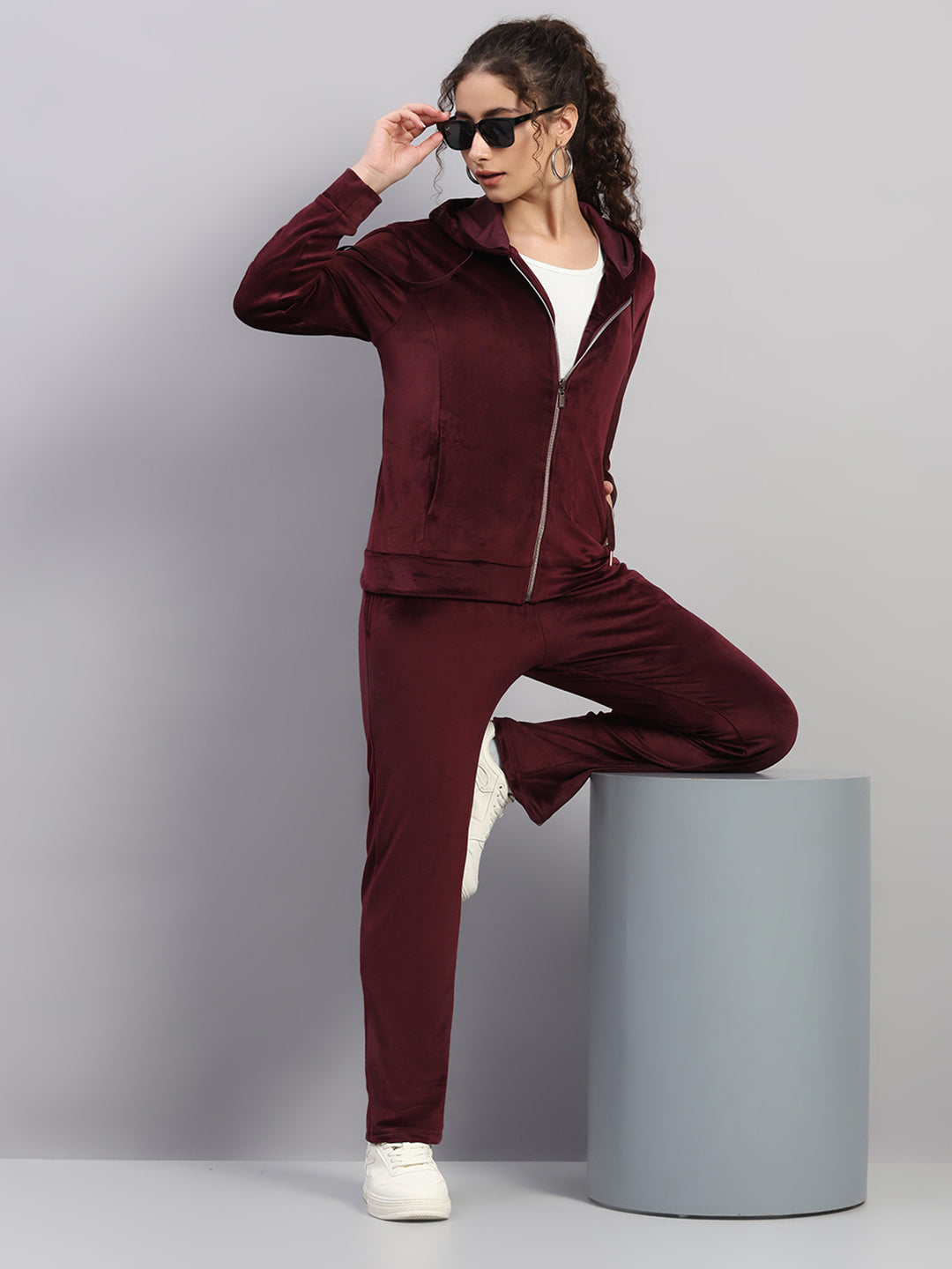 Women Burgundy Solid Hooded Full Sleeve Winter Tracksuit