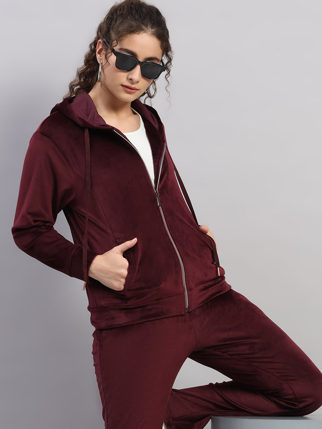 Women Burgundy Solid Hooded Full Sleeve Winter Tracksuit