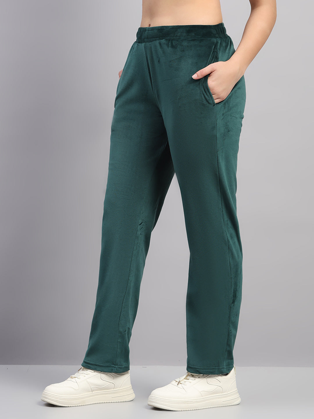 Women Green Solid Hooded Full Sleeve Winter Tracksuit