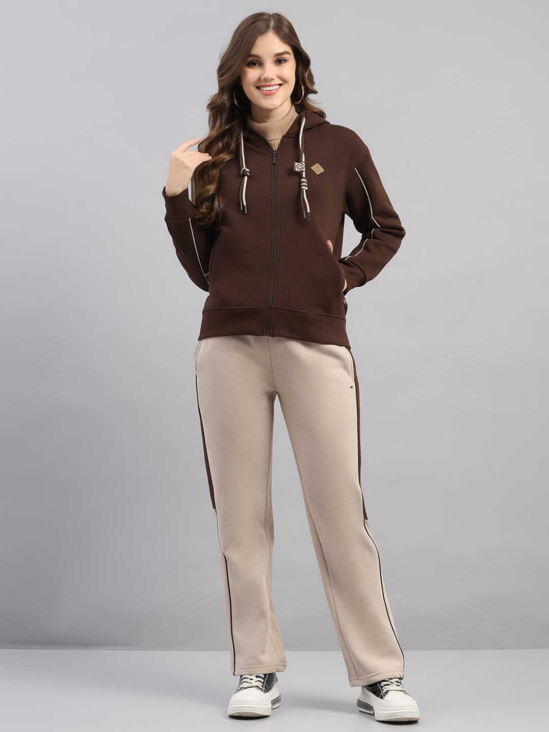 Women Brown Solid Hooded Full Sleeve Winter Tracksuit
