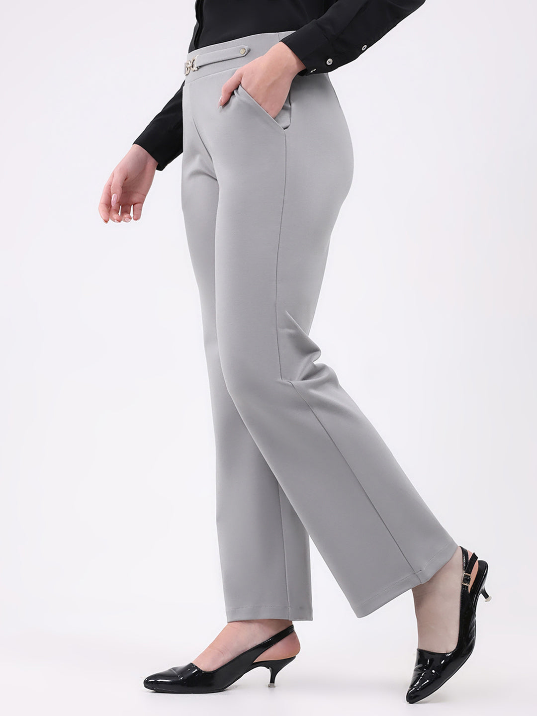Women Grey Solid Regular Fit Jegging