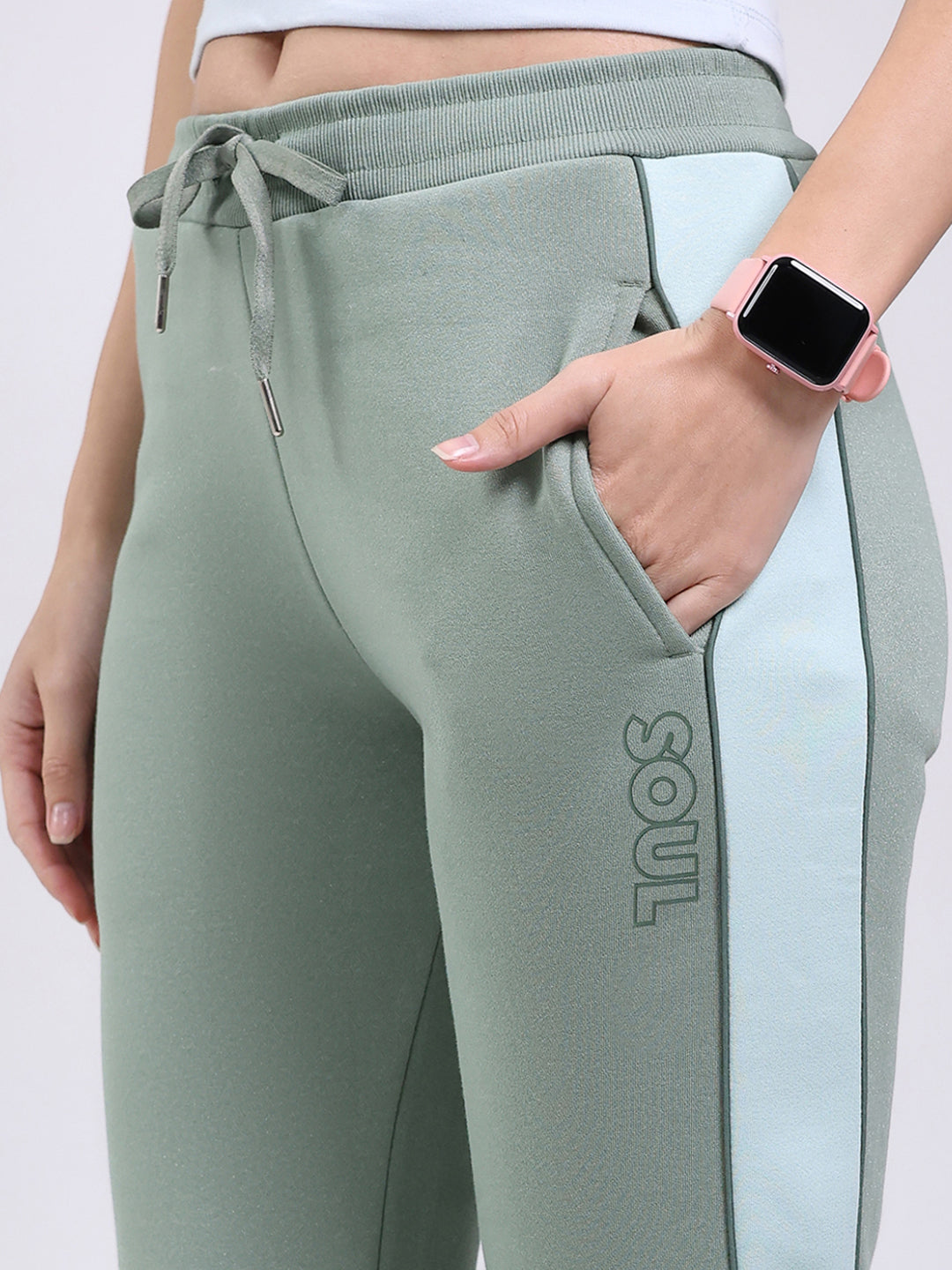 Women Green Solid Regular Fit Winter Lower