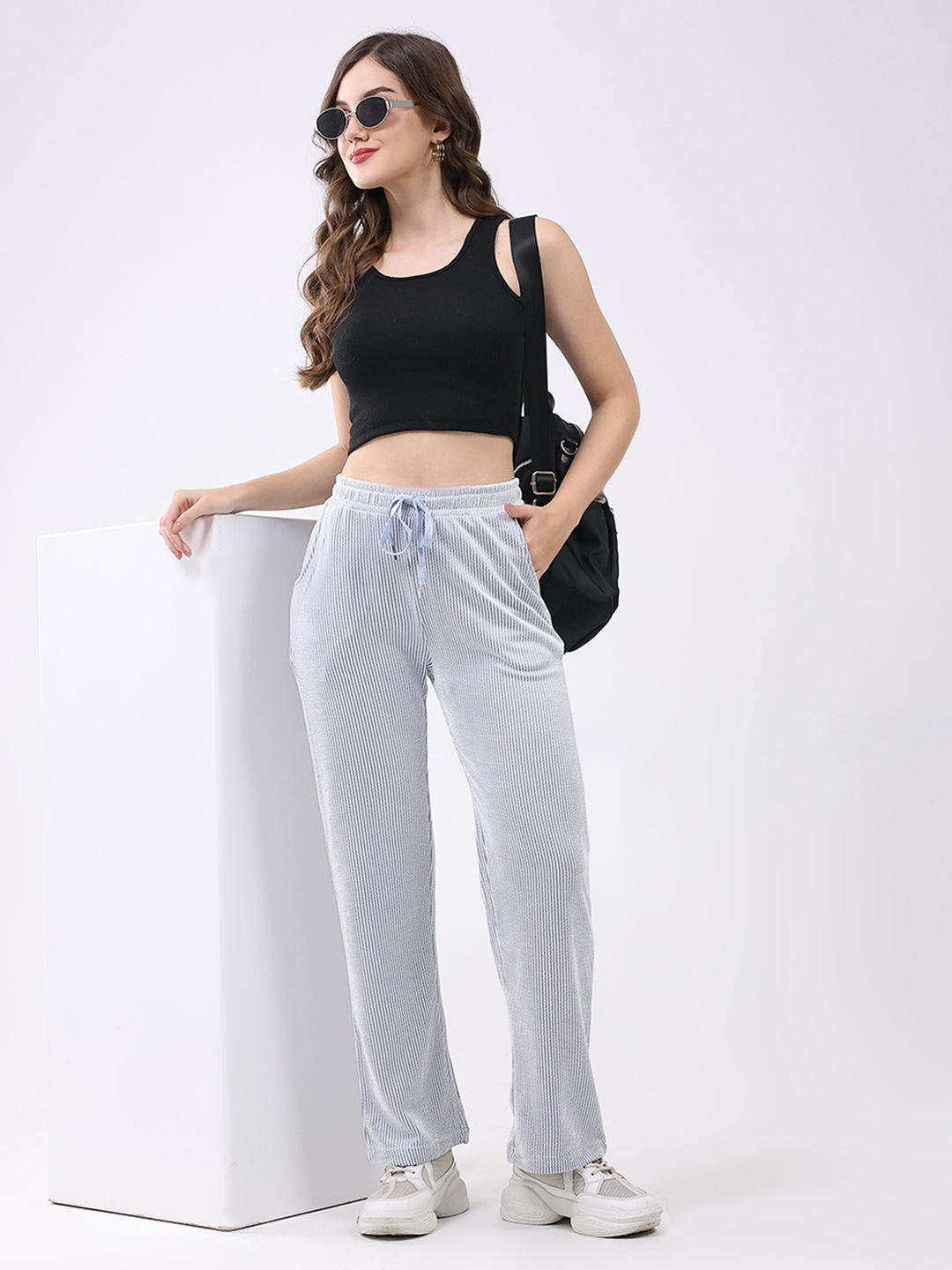 Women Blue Self Design Regular Fit Winte Lower