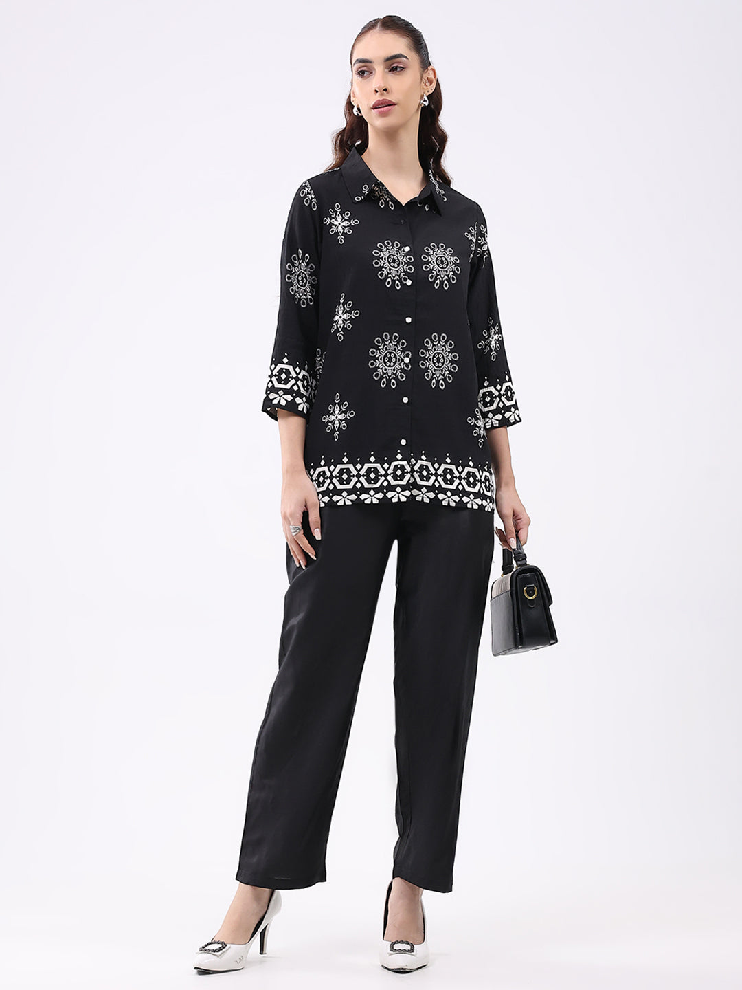 Women Black Printed Collar 3/4th Sleeve Cords Set