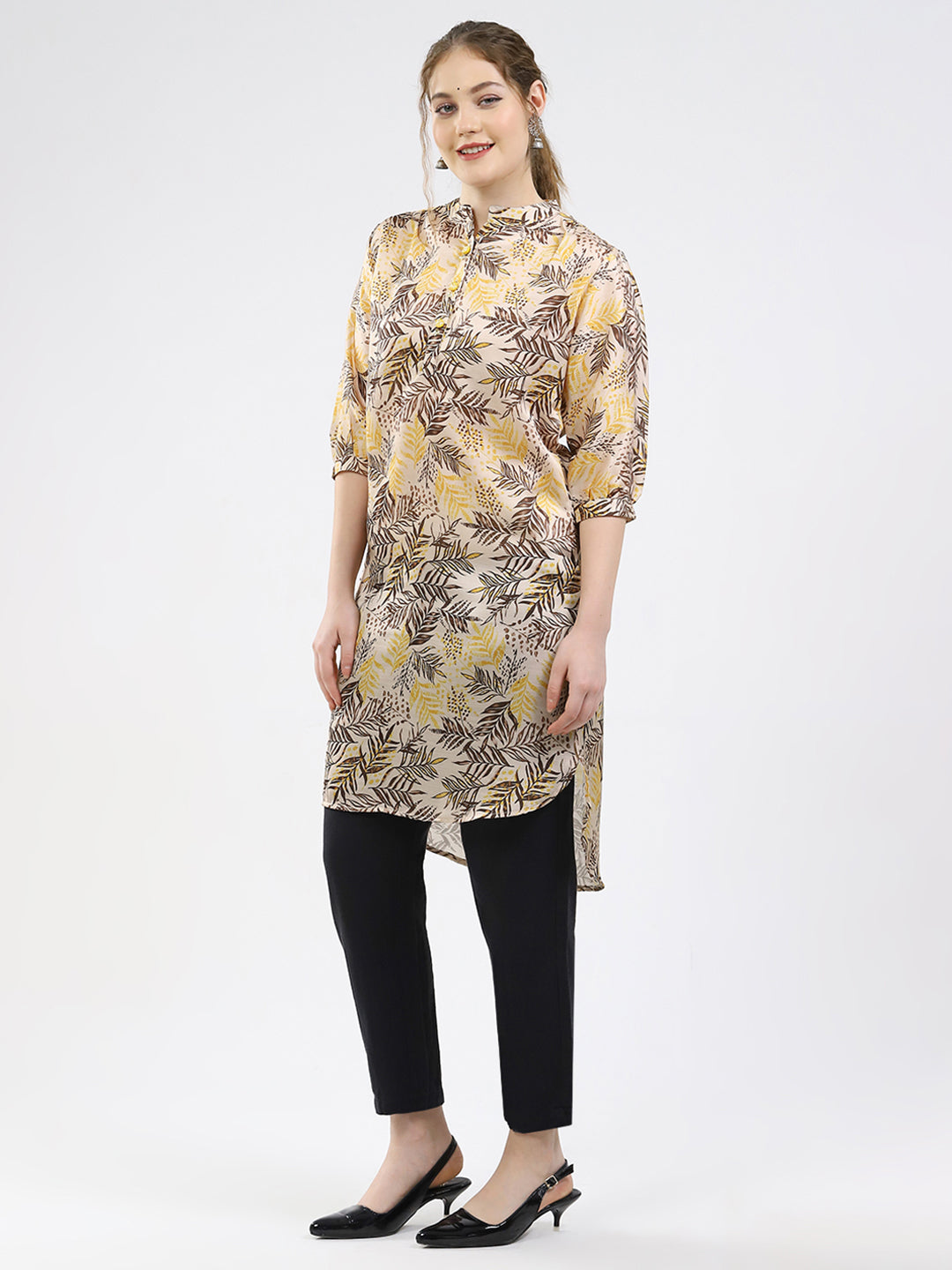 Women Beige Printed Round Neck 3/4th Sleeve Winter Kurti