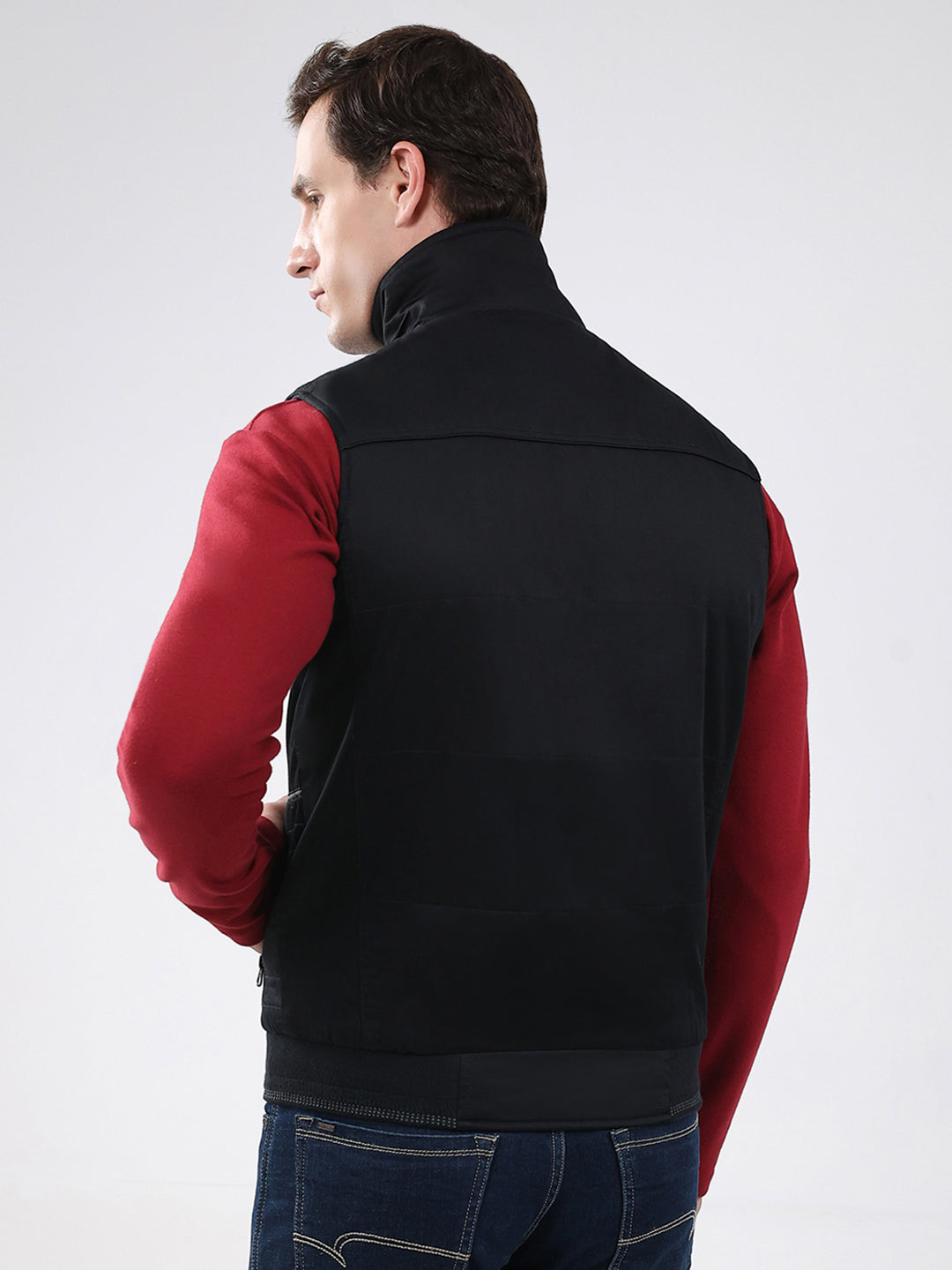 Men Black Solid Mock Neck Sleeveless Jacket