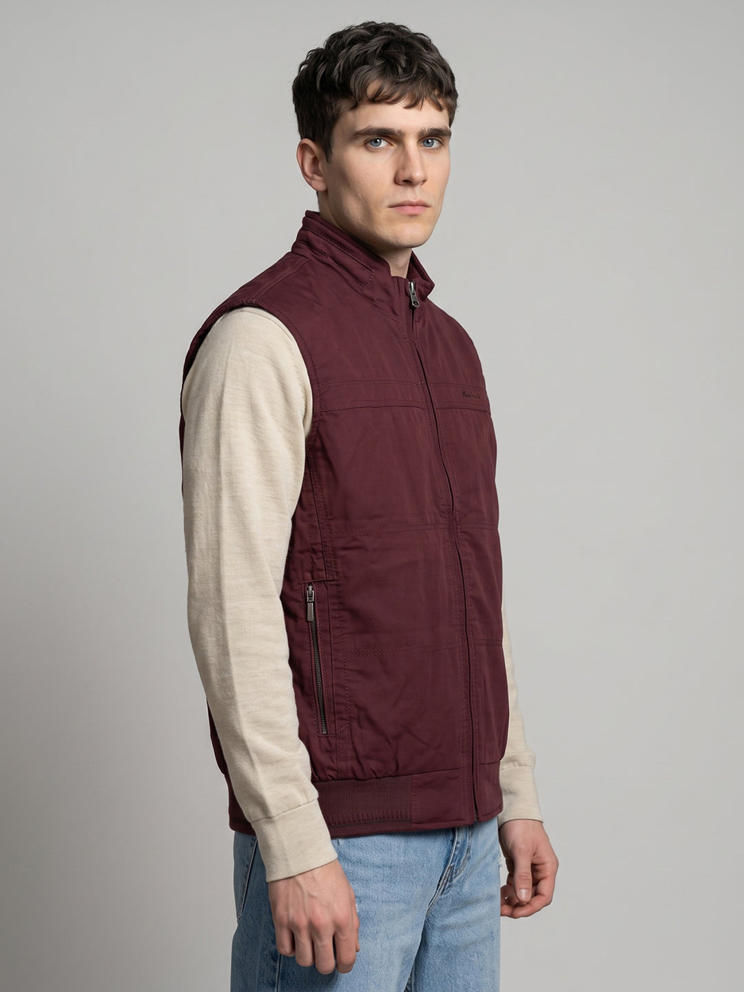 Men Burgundy Solid Collar Sleeveless Jacket