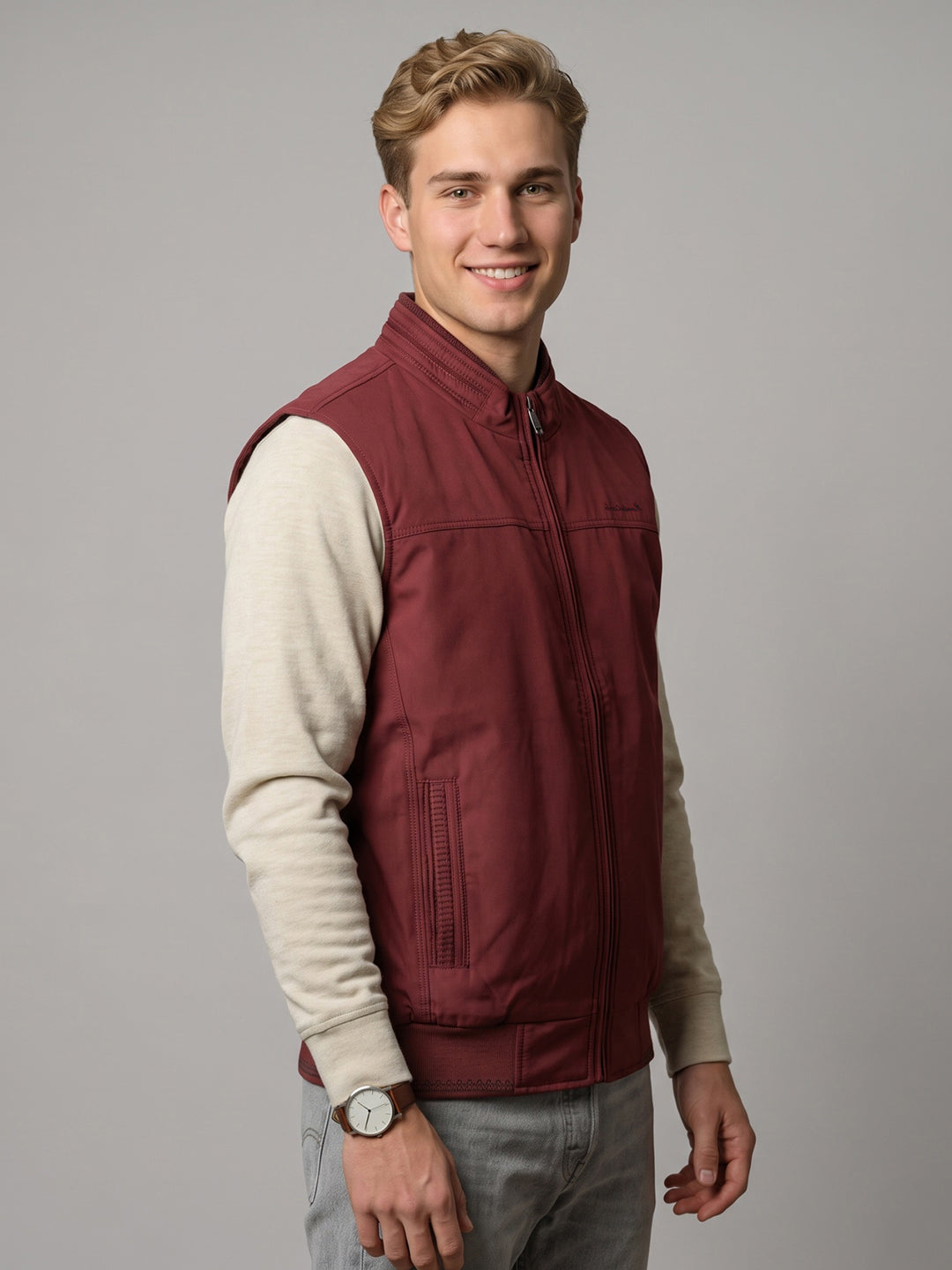Men Maroon Solid Collar Sleeveless Jacket