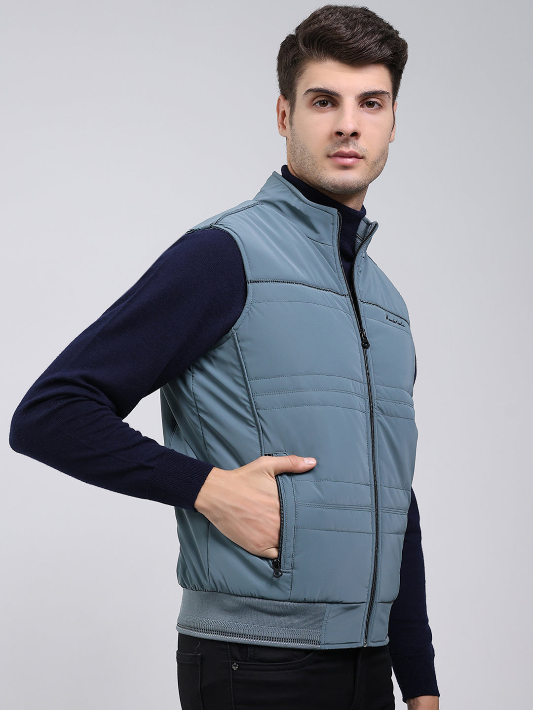 Men Grey Solid Mock Neck Sleeveless Jacket