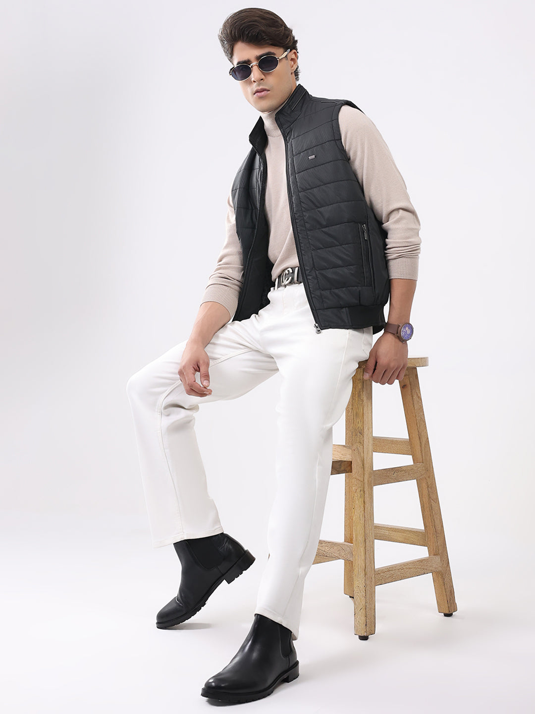 Men Black Solid Mock Neck Sleeveless Jacket