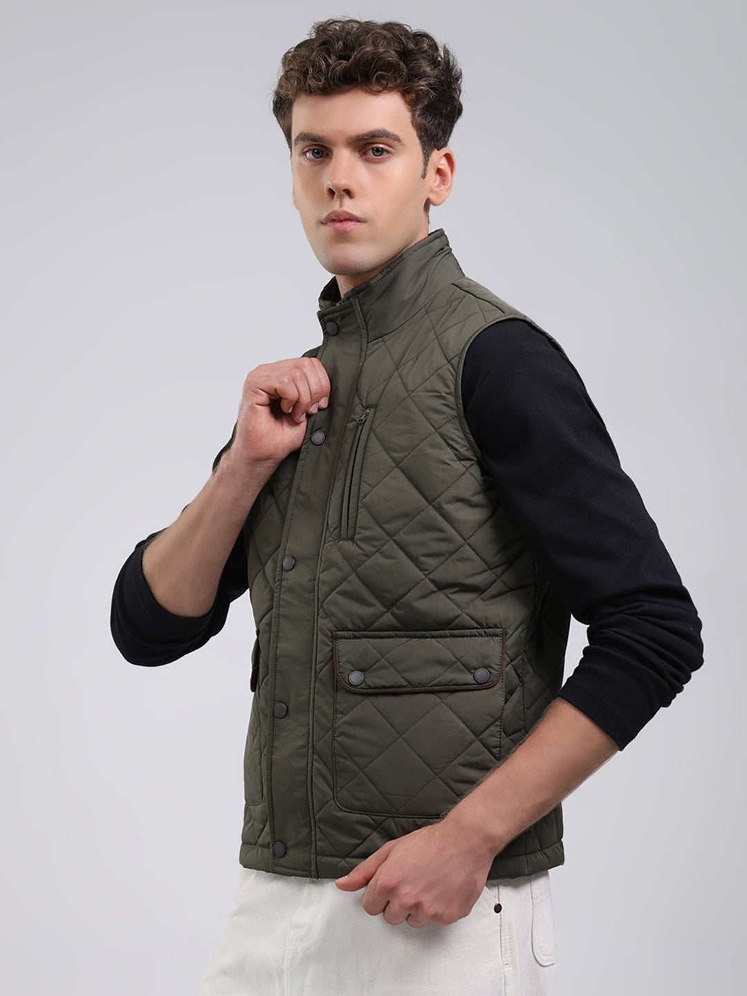 Men Green Solid Collar Sleeveless Jacket