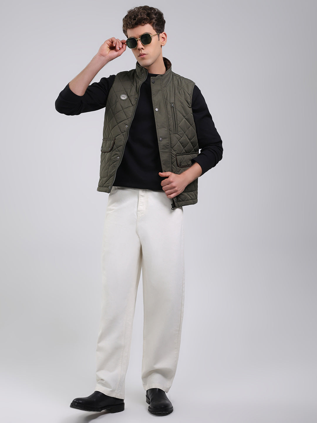 Men Green Solid Collar Sleeveless Jacket
