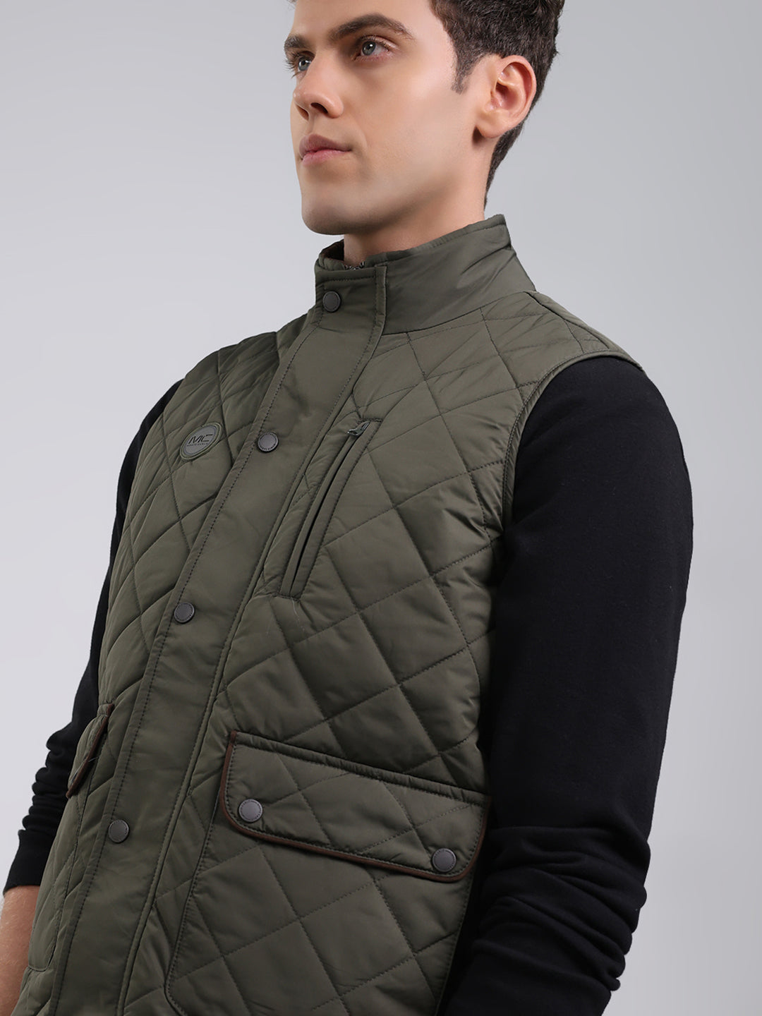 Men Green Solid Collar Sleeveless Jacket