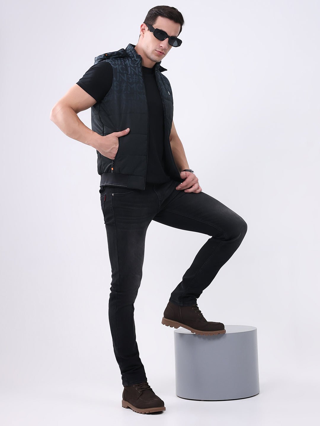 Men Black Self Design Hooded Sleeveless Jacket