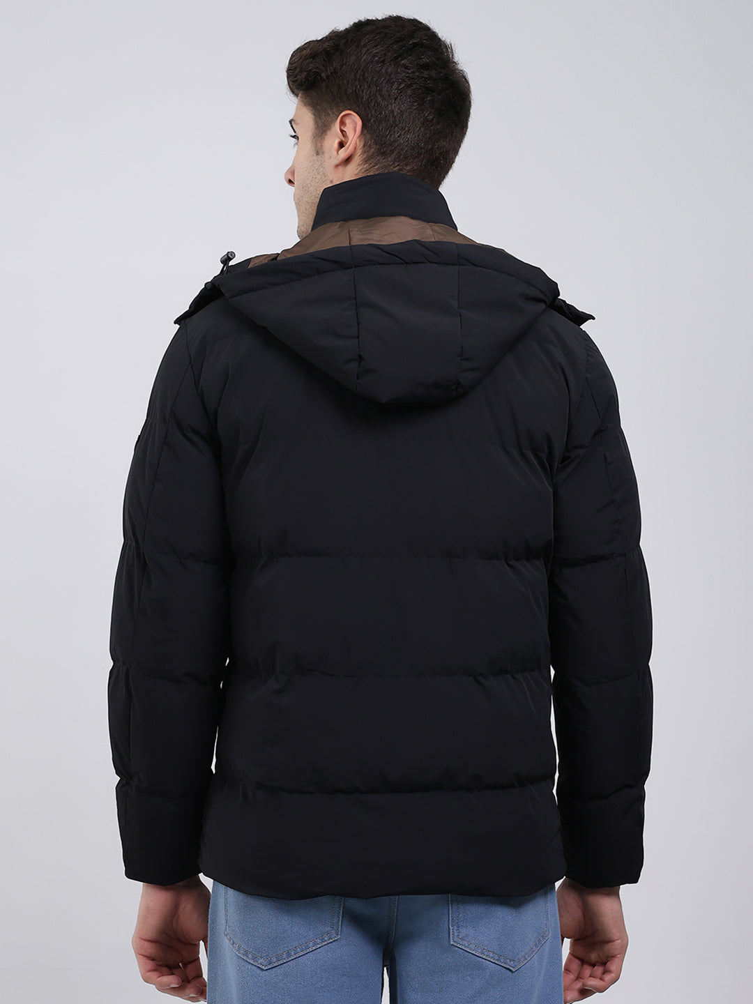 Men Black Solid Hooded Full Sleeve Jacket