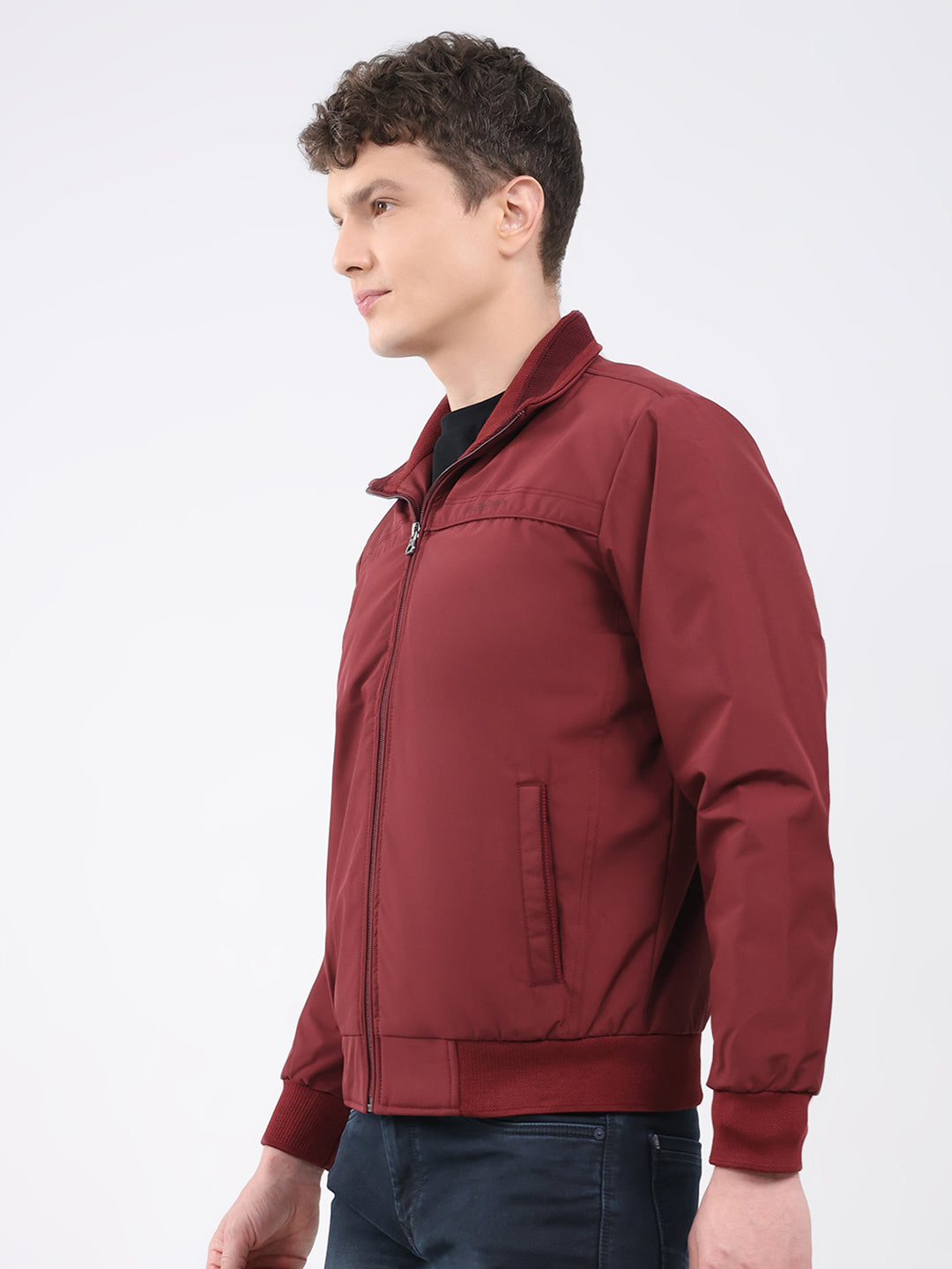Men Maroon Solid Collar Full Sleeve Jacket