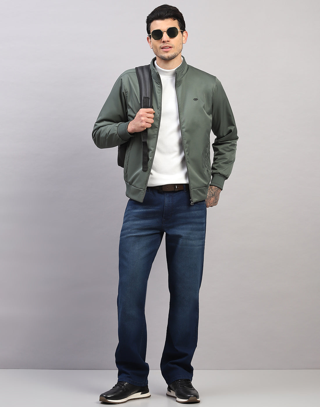 Men Green Solid  Full Sleeve Jacket