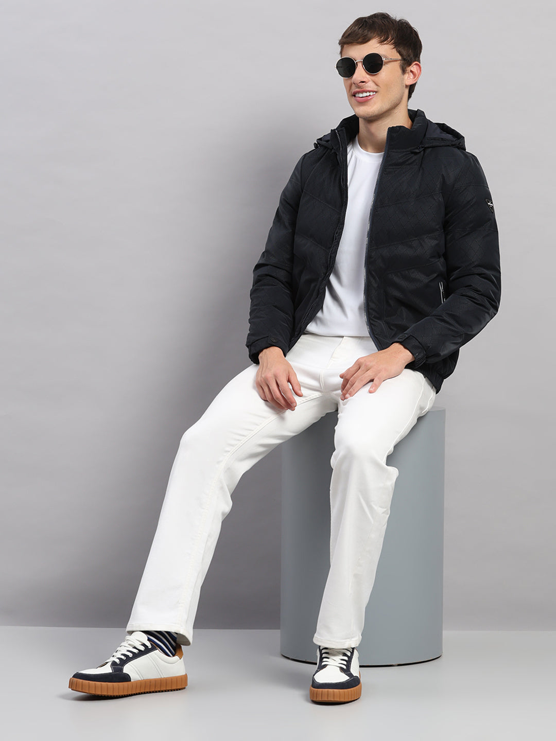 Men Navy Blue Solid Hooded Full Sleeve Jacket