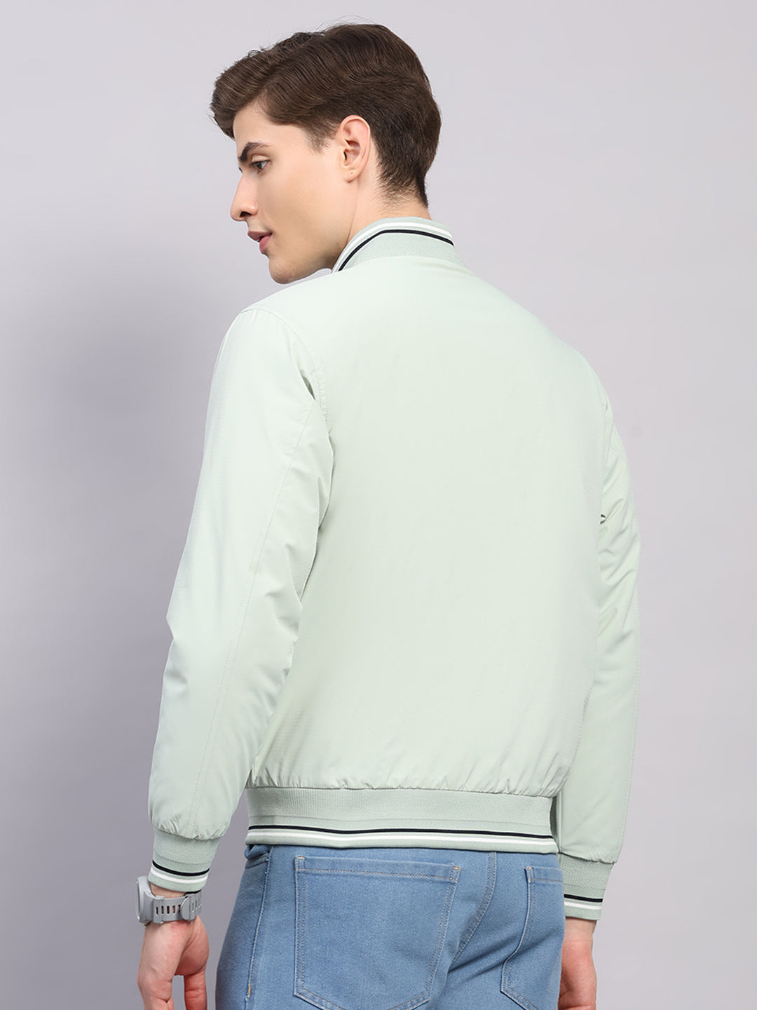 Men Green Solid Mock Neck Full Sleeve Jacket