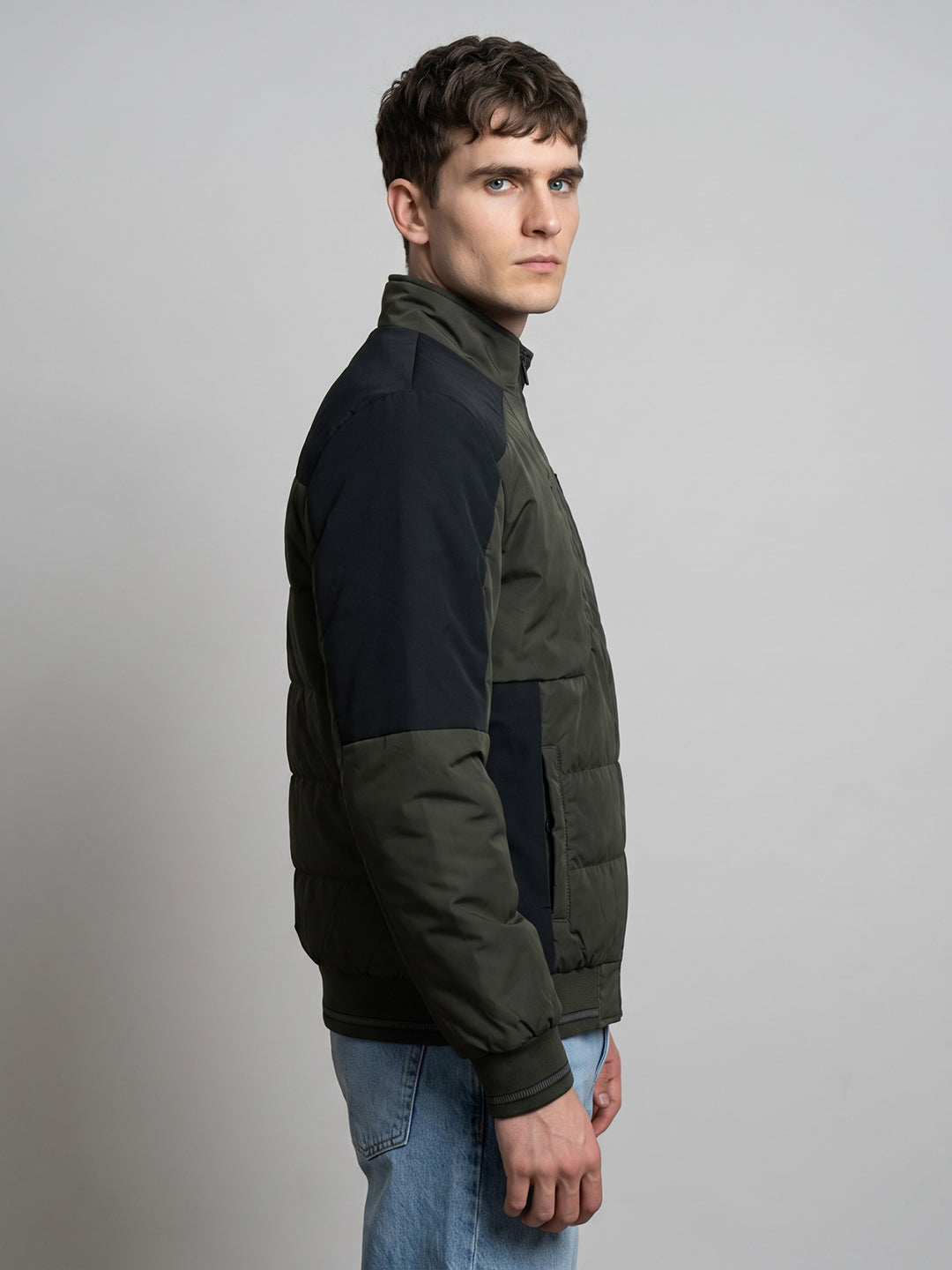 Men Olive Solid Turtle Neck Full Sleeve Jacket