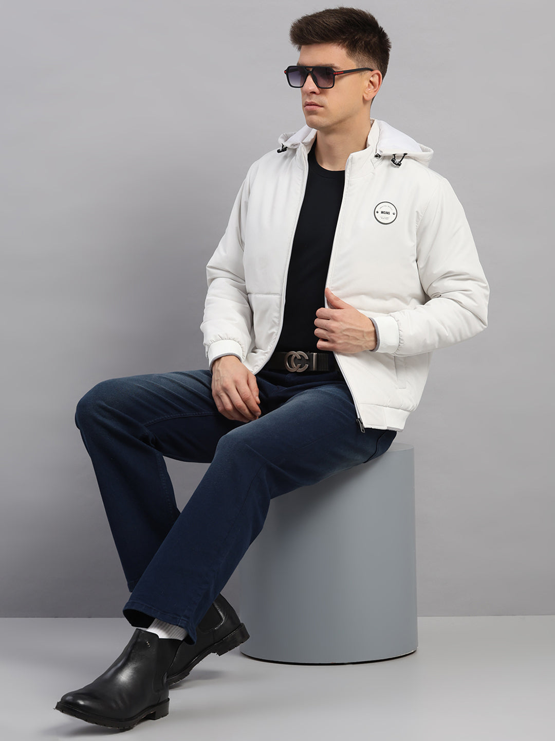 Men White Solid Hooded Full Sleeve Jacket