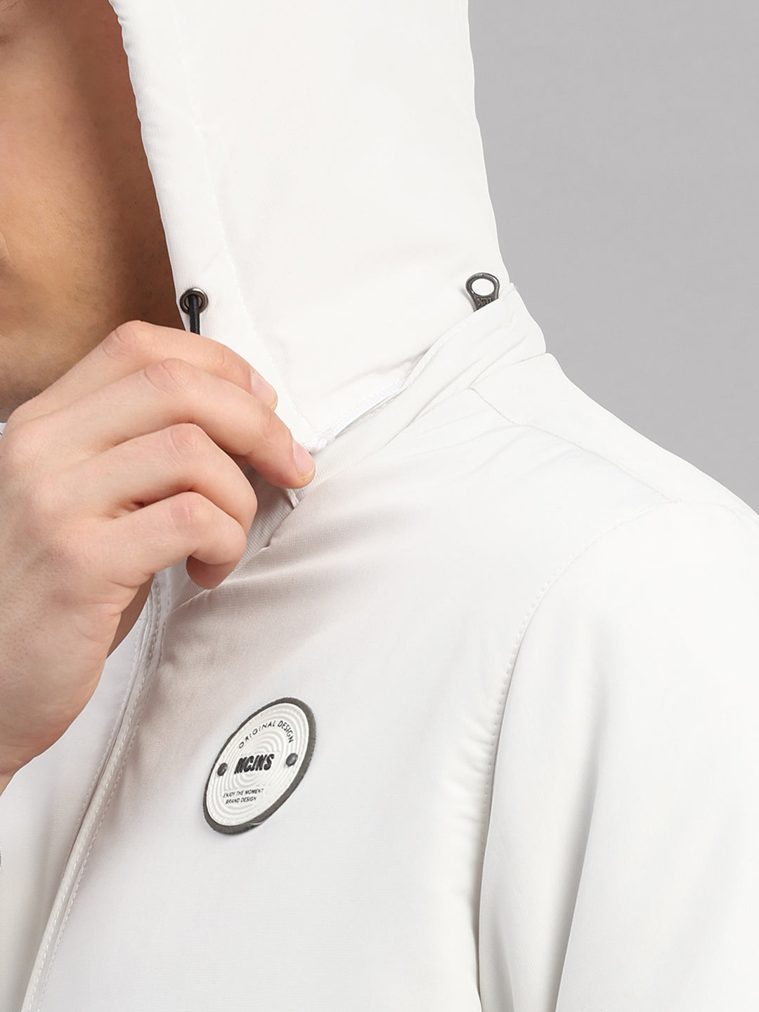 Men White Solid Hooded Full Sleeve Jacket