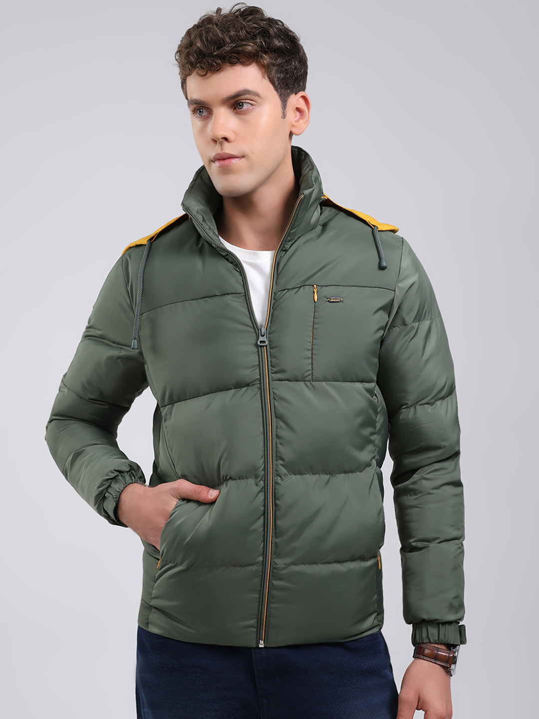 Men Green Solid Hooded Full Sleeve Jacket