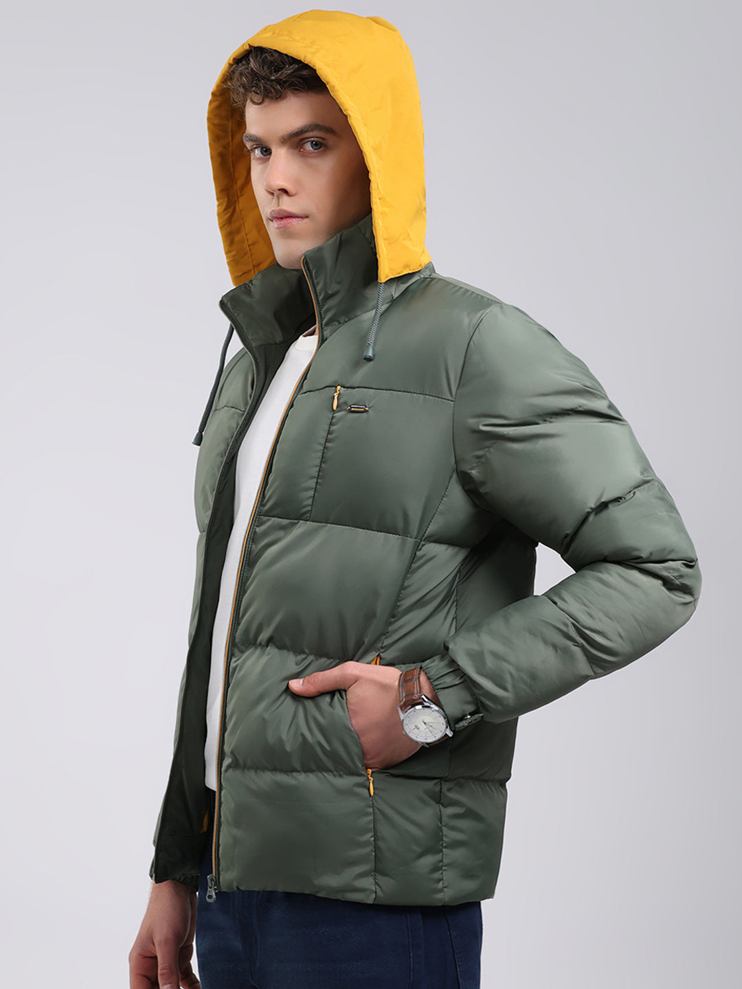 Men Green Solid Hooded Full Sleeve Jacket