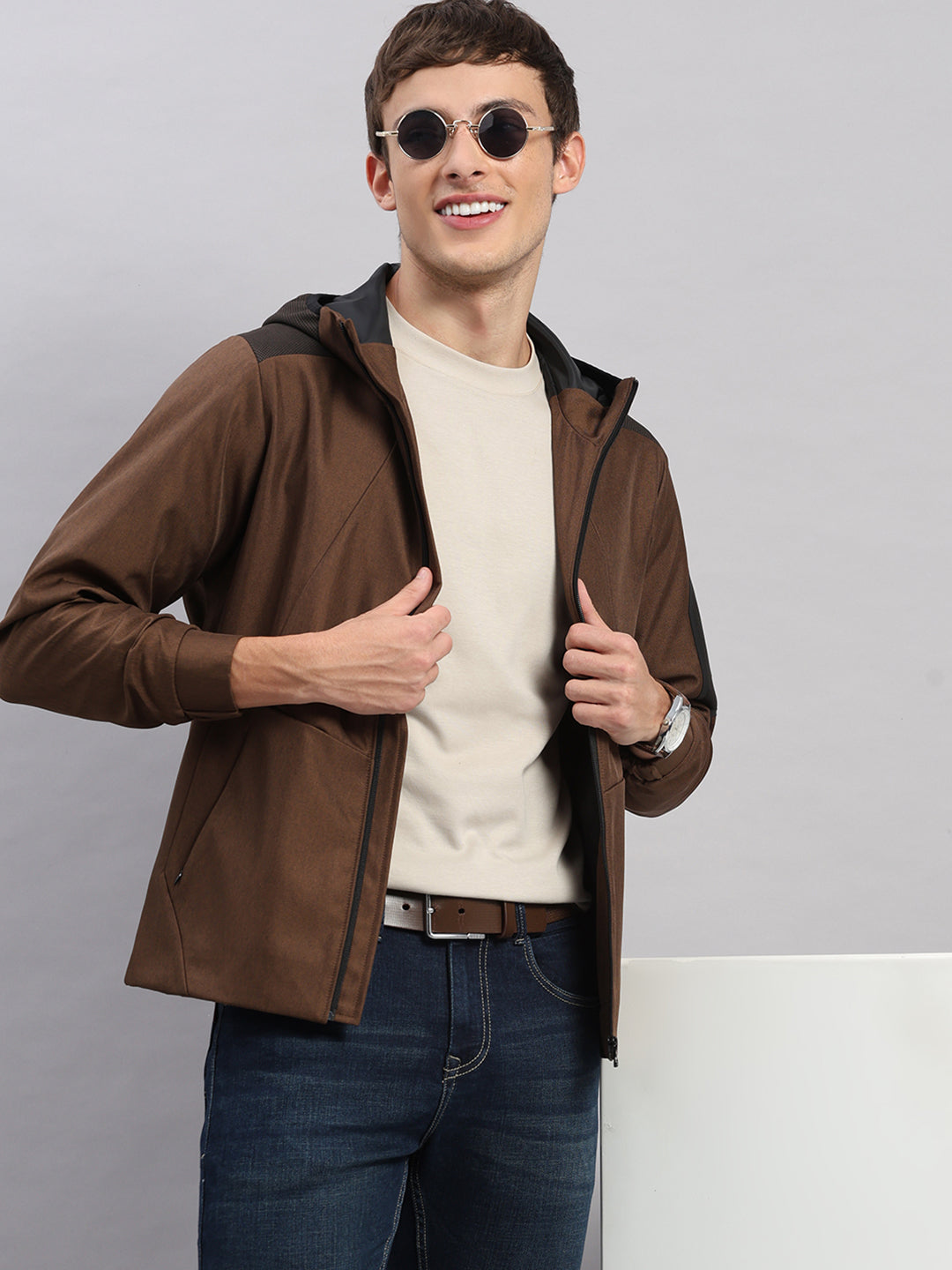 Men Brown Solid Hooded Full Sleeve Jacket