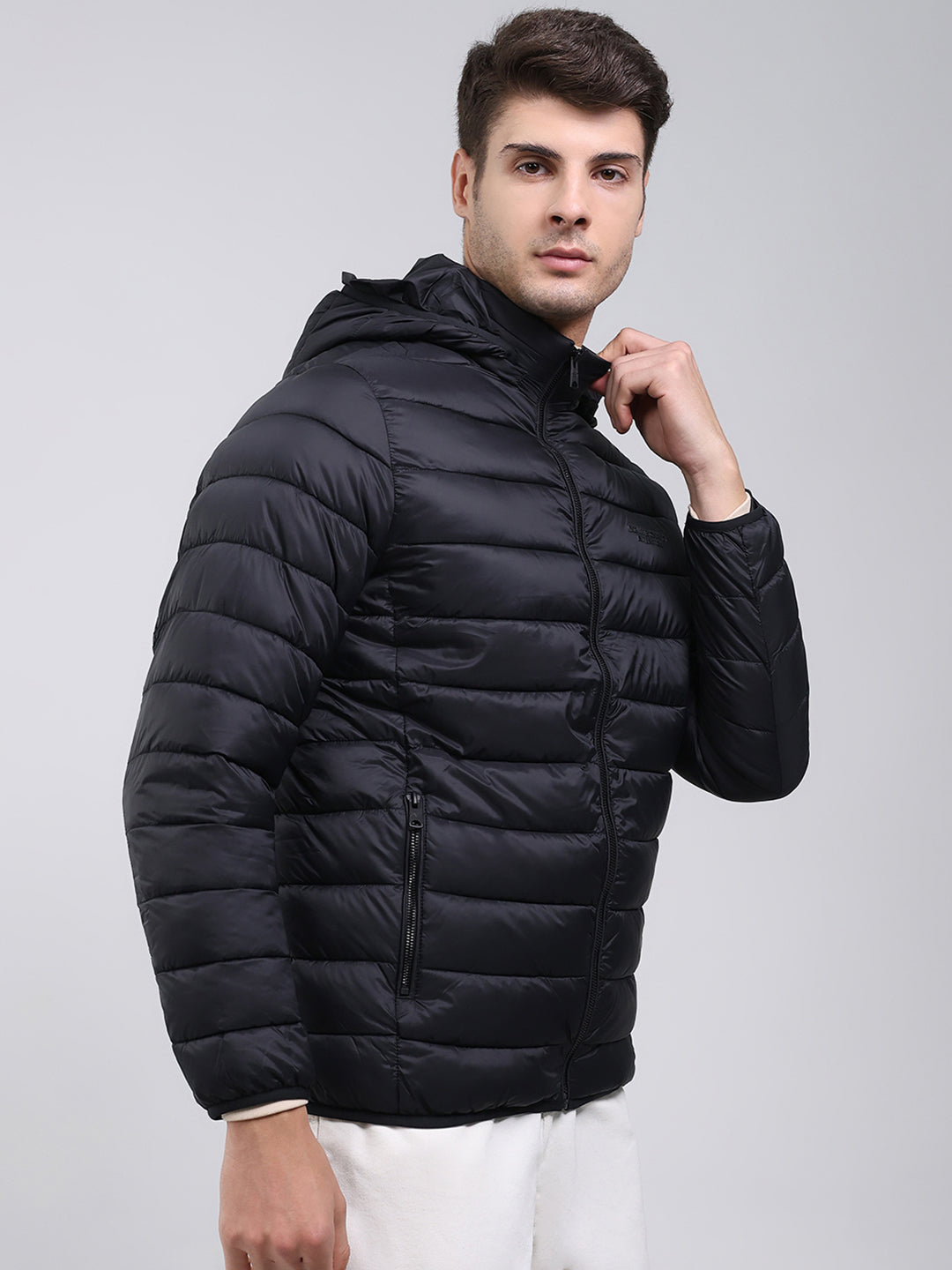Men Black Solid Hooded Full Sleeve Heating Jacket