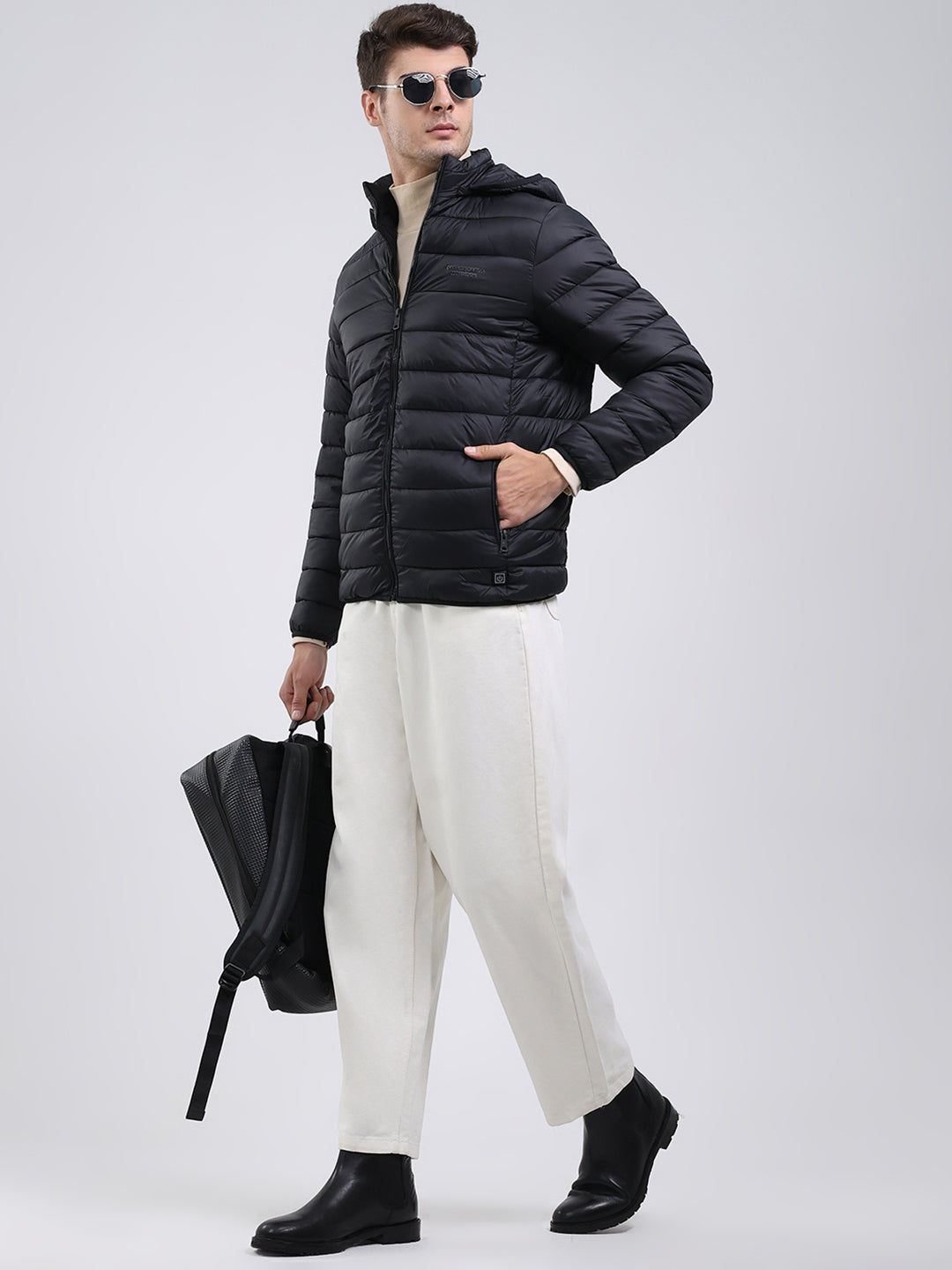 Men Black Solid Hooded Full Sleeve Heating Jacket