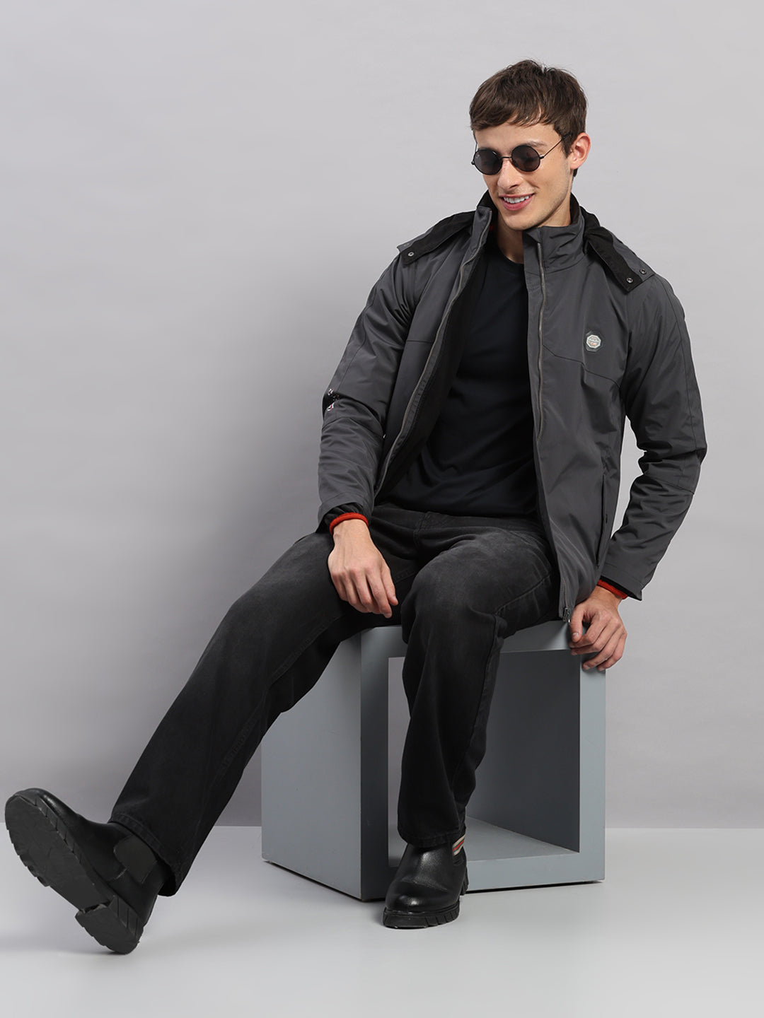 Men Grey Solid Hooded Full Sleeve Jacket