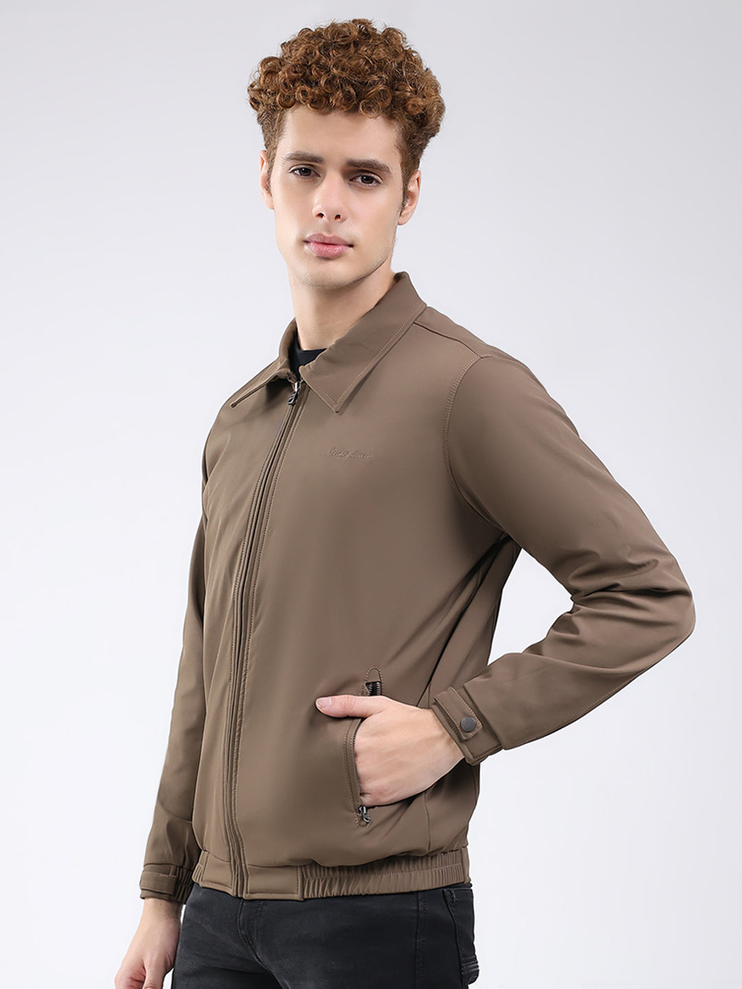 Men Brown Solid Collar Full Sleeve Jacket