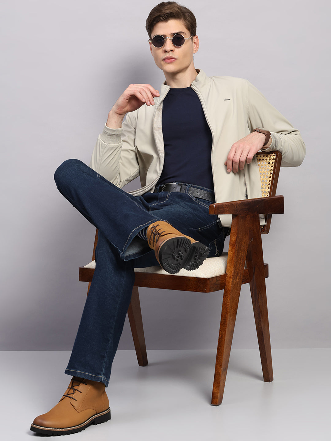 Men Off White Solid Collar Full Sleeve Reversible Jacket