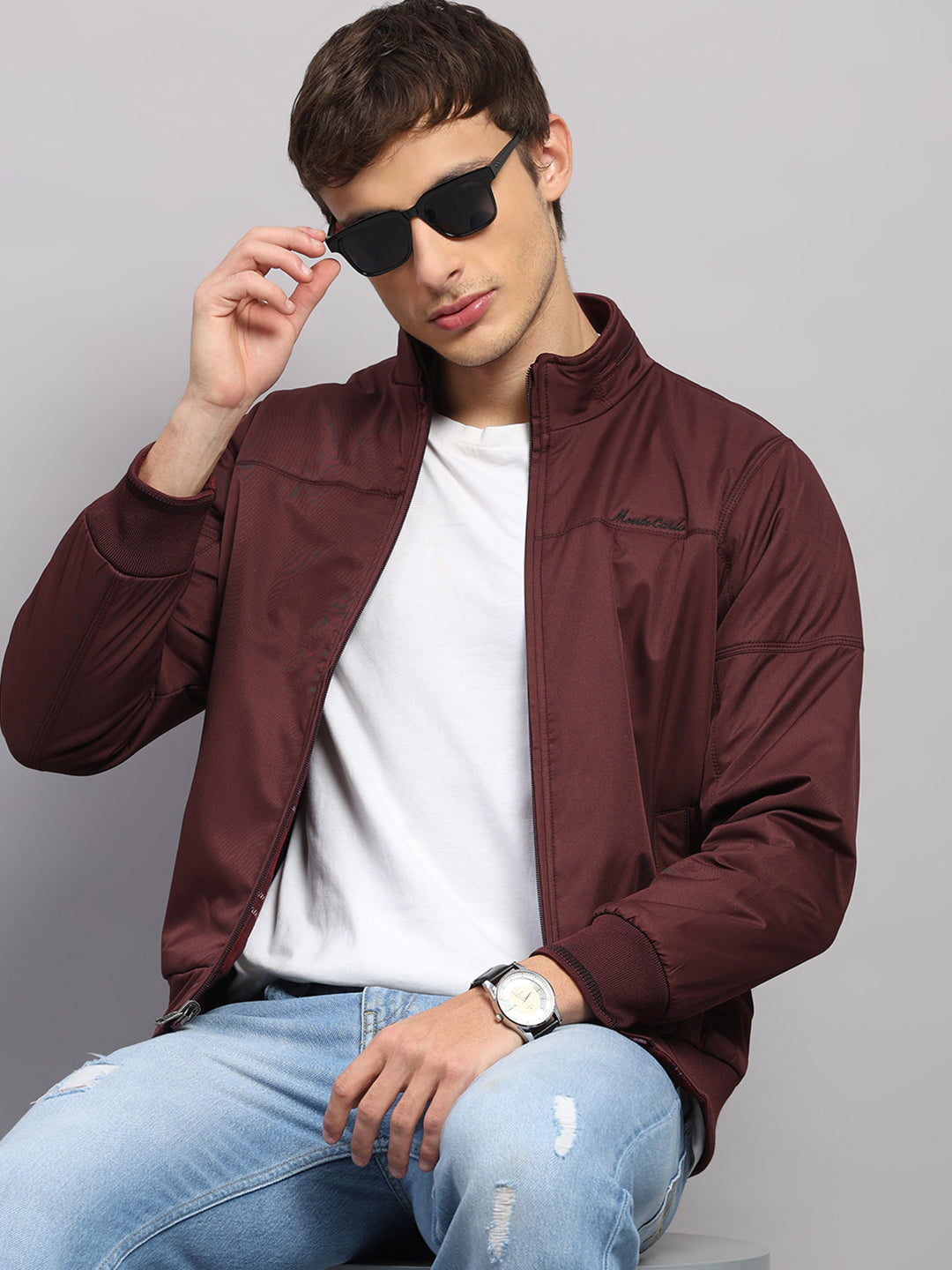 Men Burgundy Solid Collar Full Sleeve Jacket