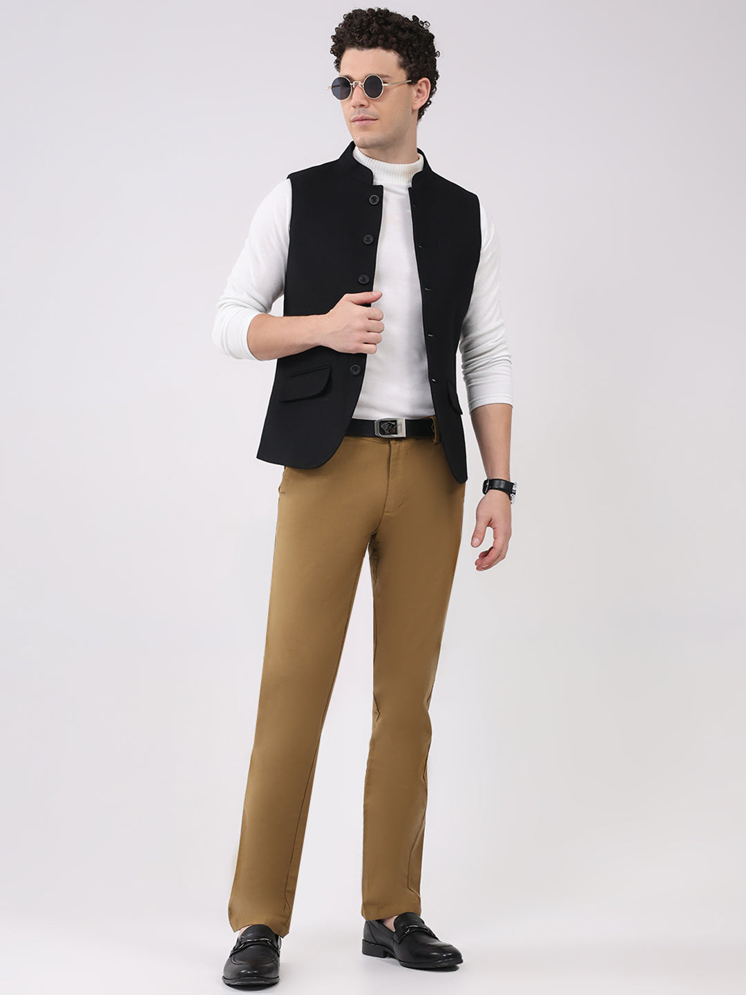 Men Black Solid Collar Sleeveless Jacket