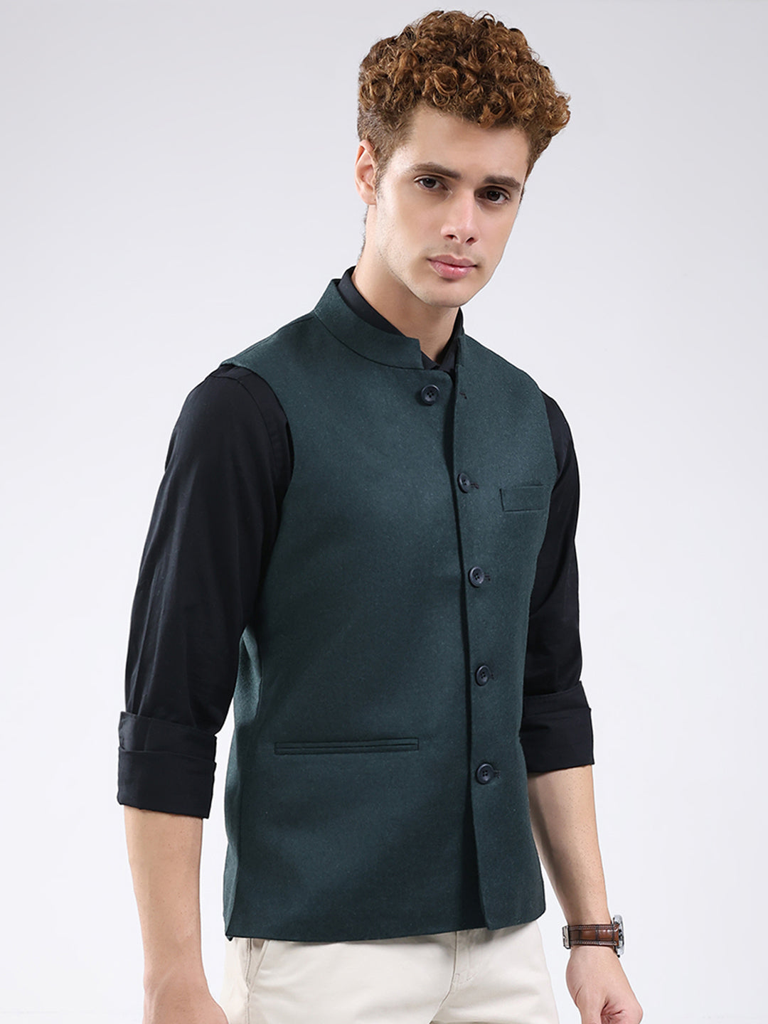 Men Green Solid Band Neck Sleeveless Jacket